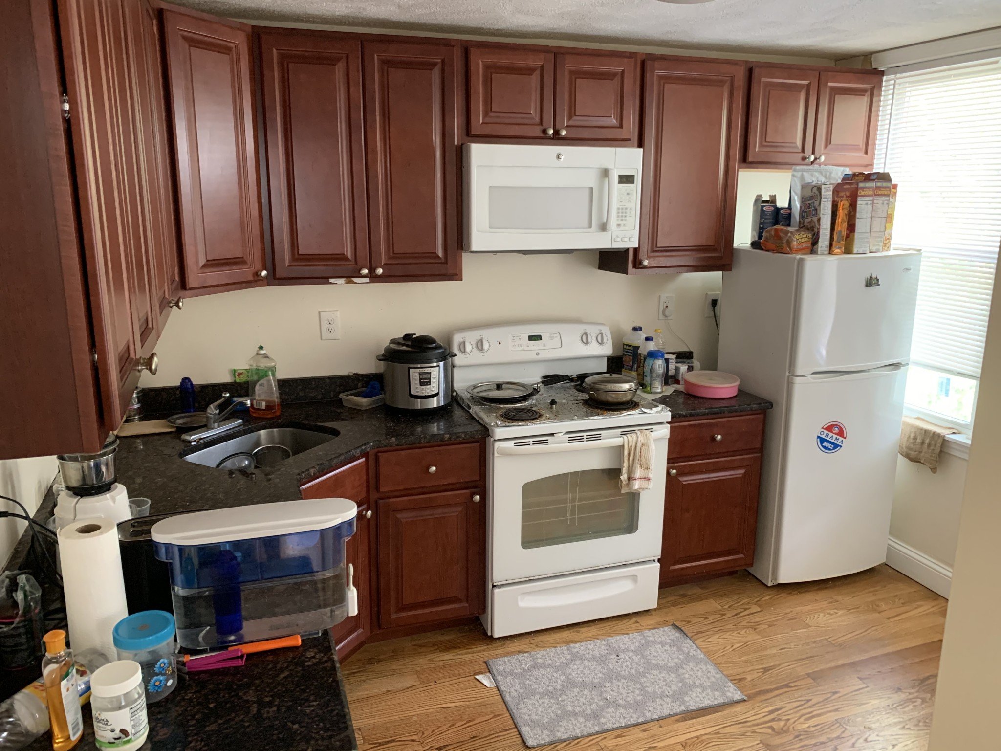 2 bed, 1 bath apartment for rent at 12 Leverett St Unit 2, Brookline Village — photo 7 of 7