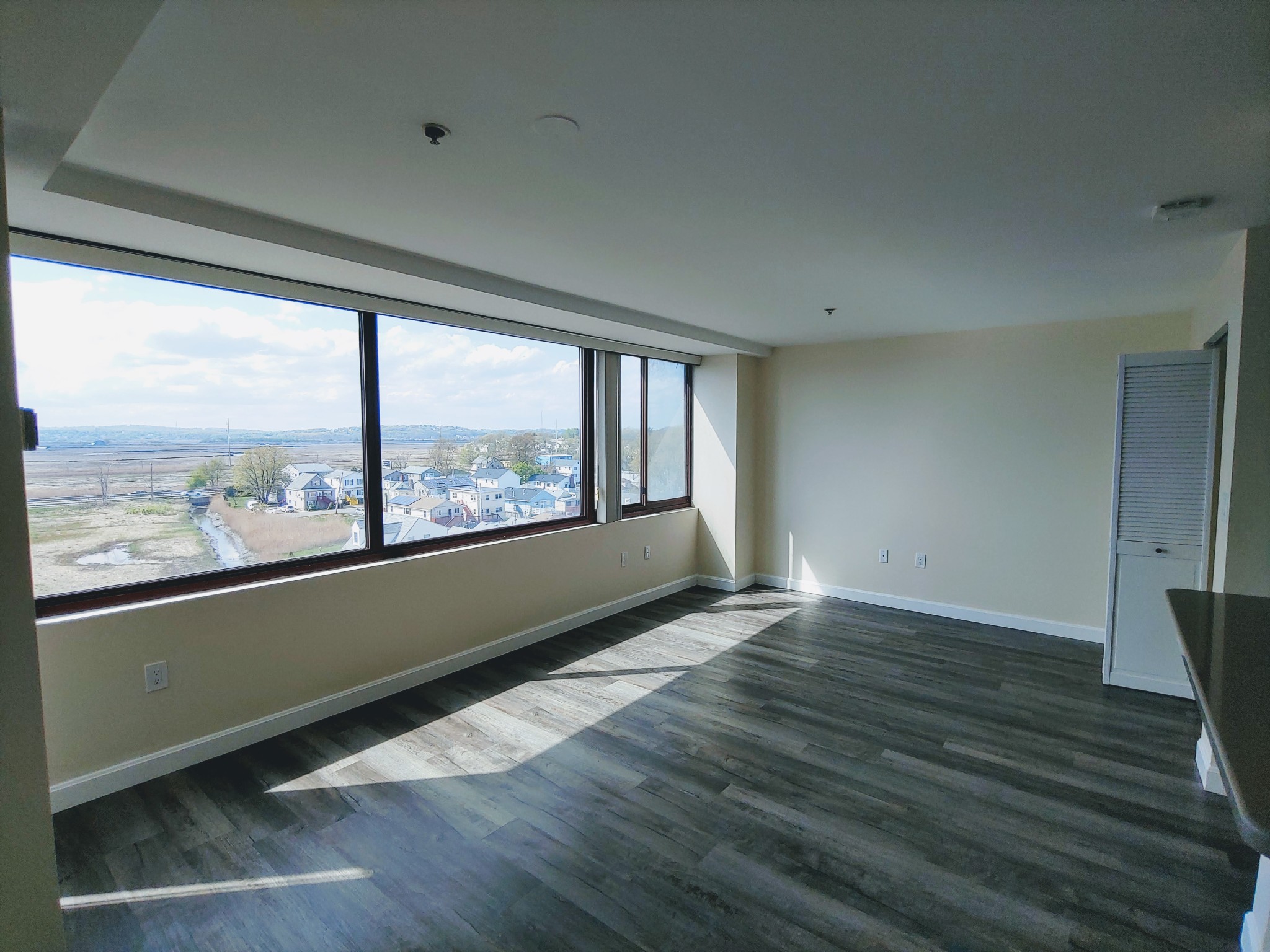Studio bed, 1 bath apartment for rent at 350 Revere Beach Blvd Unit 6R, Revere — photo 6 of 12