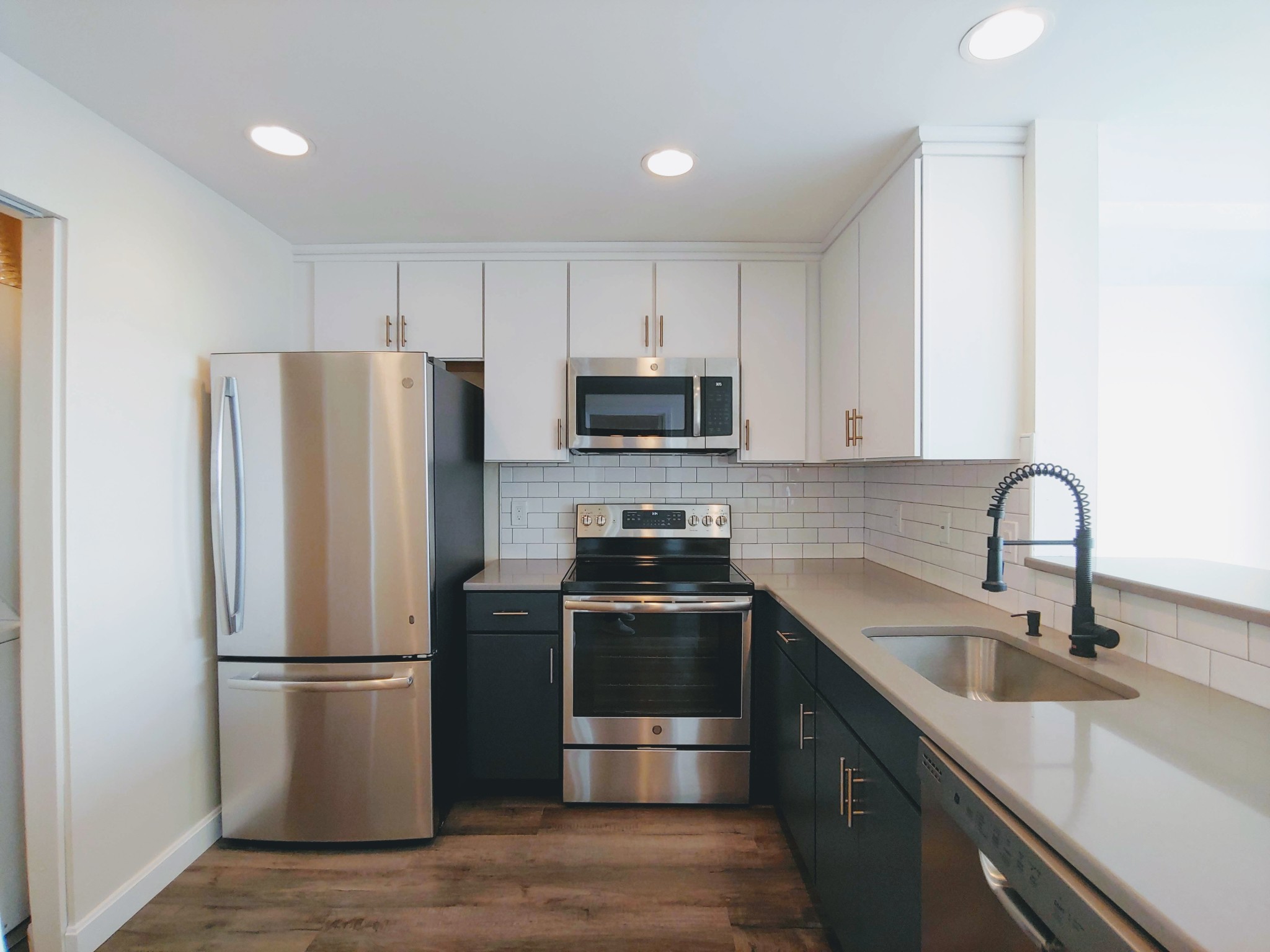 Studio bed, 1 bath apartment for rent at 350 Revere Beach Blvd Unit 6R, Revere — photo 1 of 12