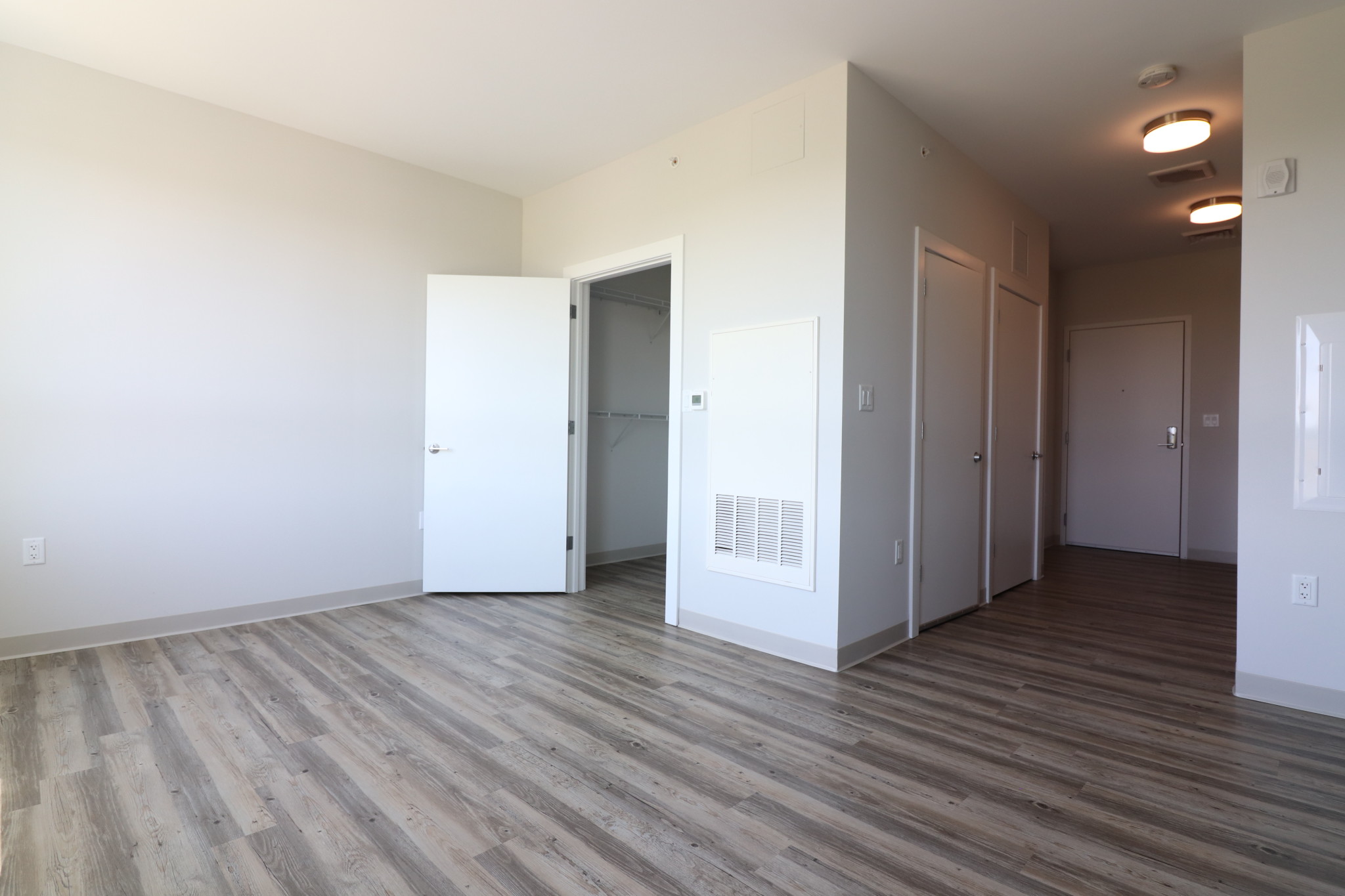 Studio bed, 1 bath apartment for rent at 161 Washington St Unit 1520, Brighton — photo 3 of 11