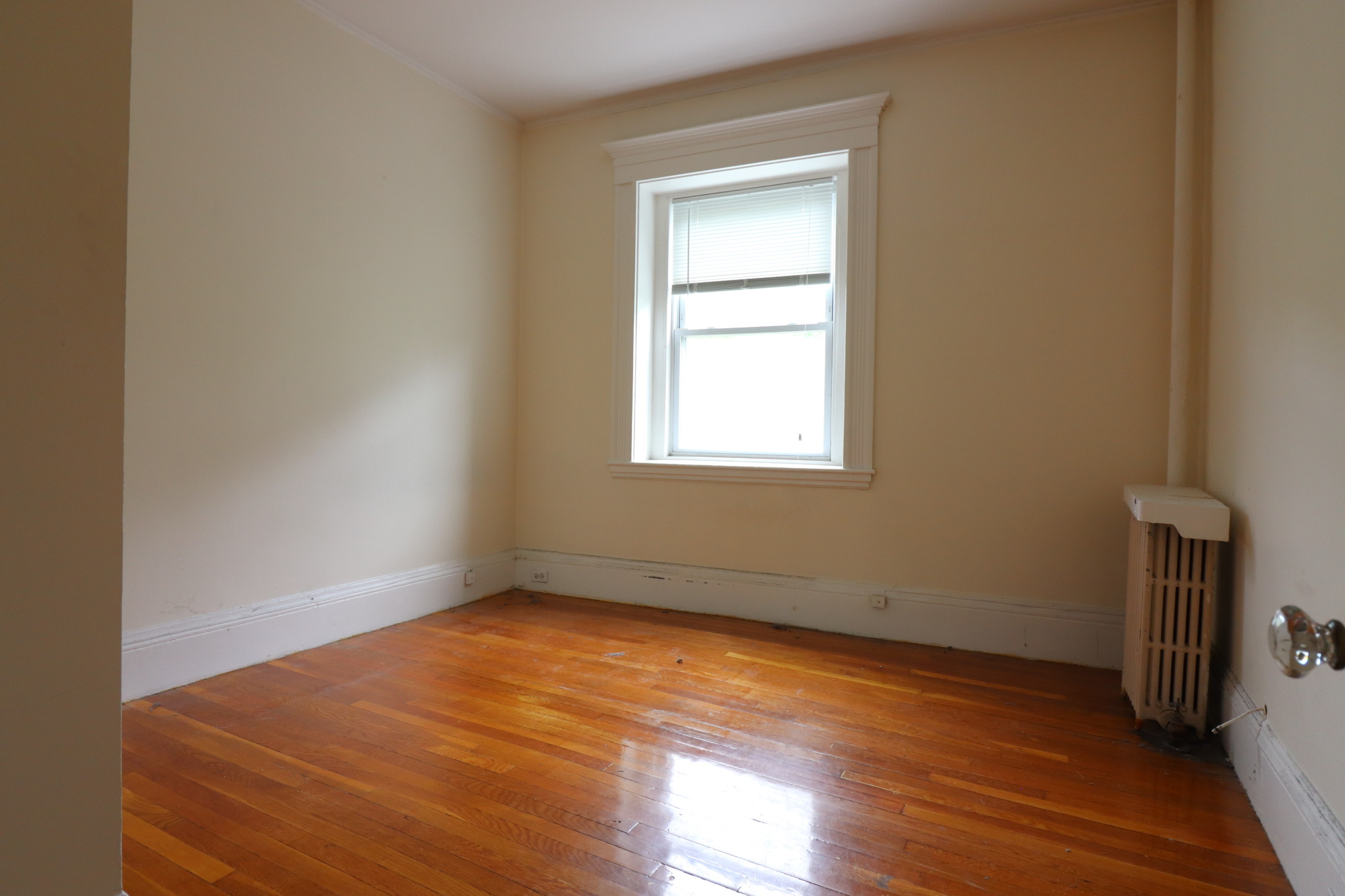 1569 Beacon St, Washington Square