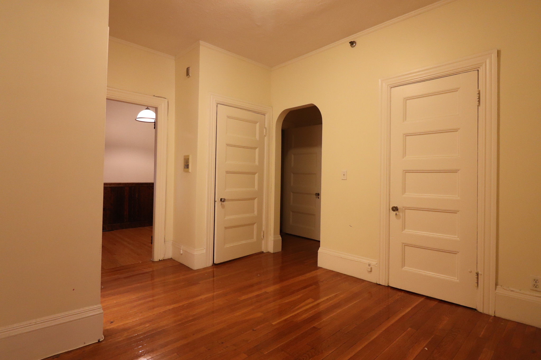 1569 Beacon St, Washington Square