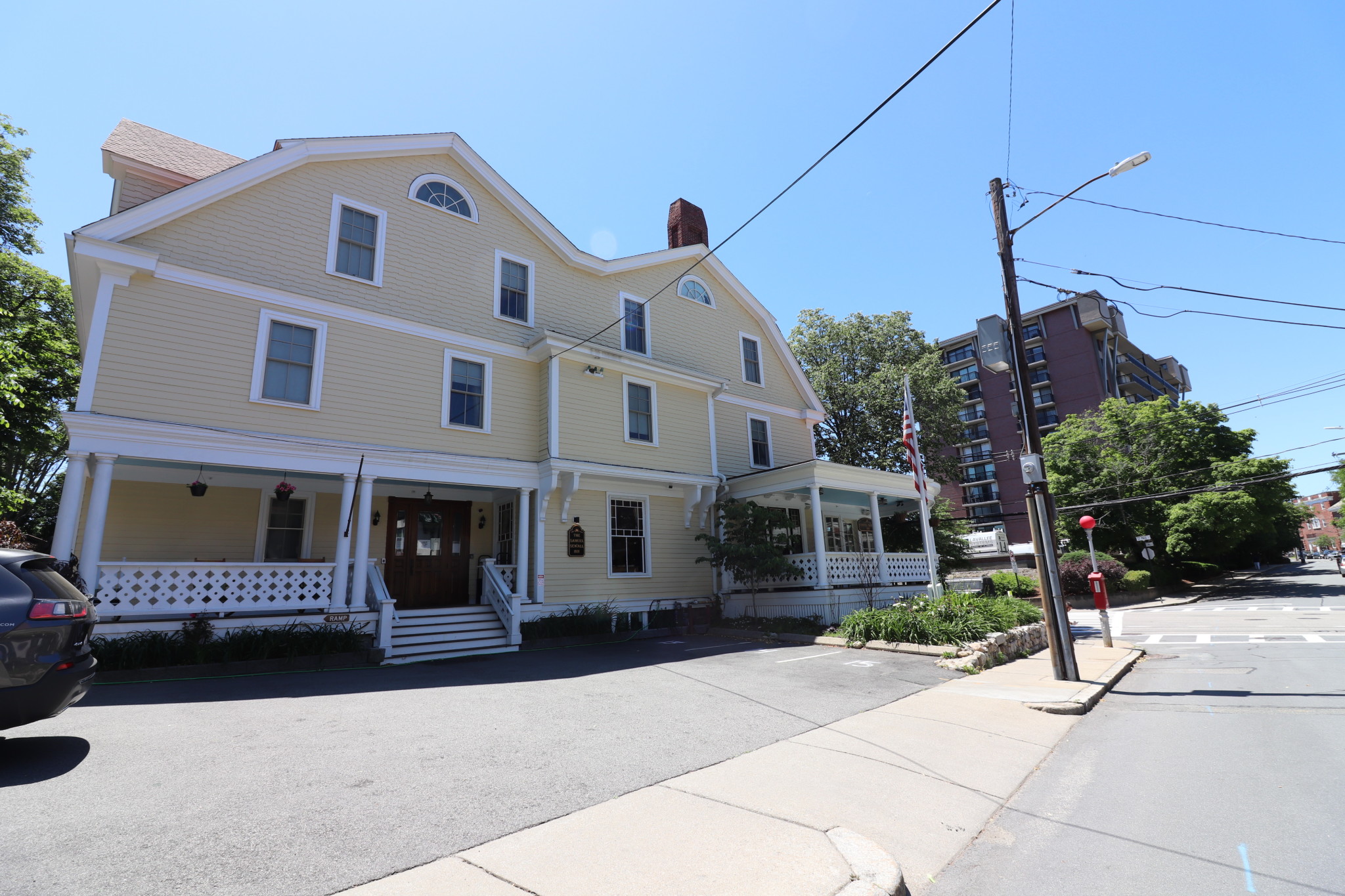 143 Saint Paul St, Coolidge Corner