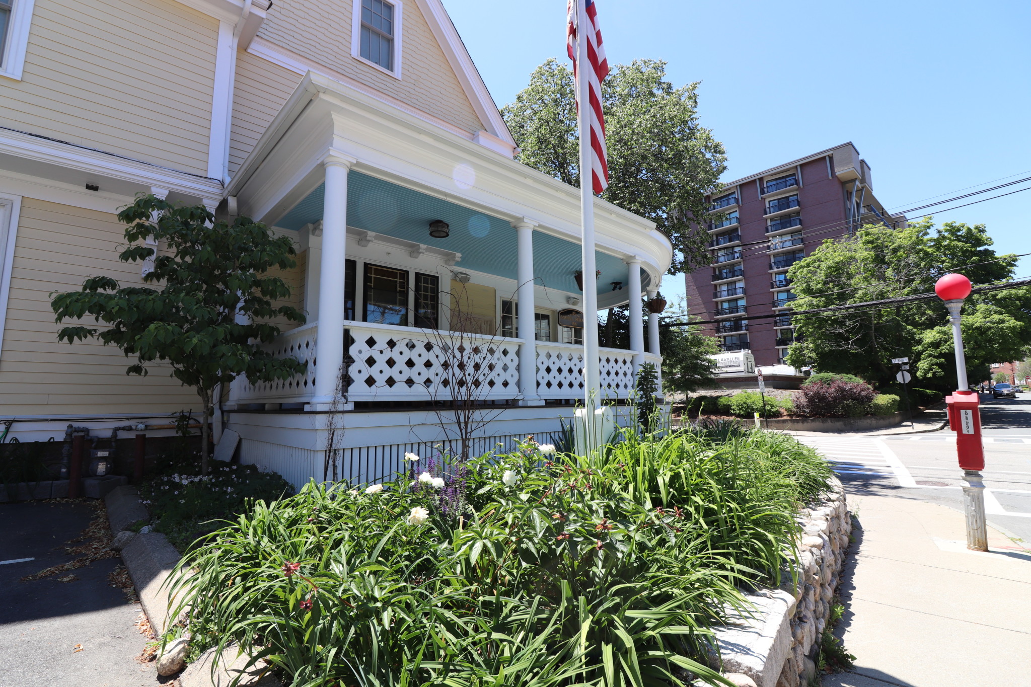 143 Saint Paul St, Coolidge Corner