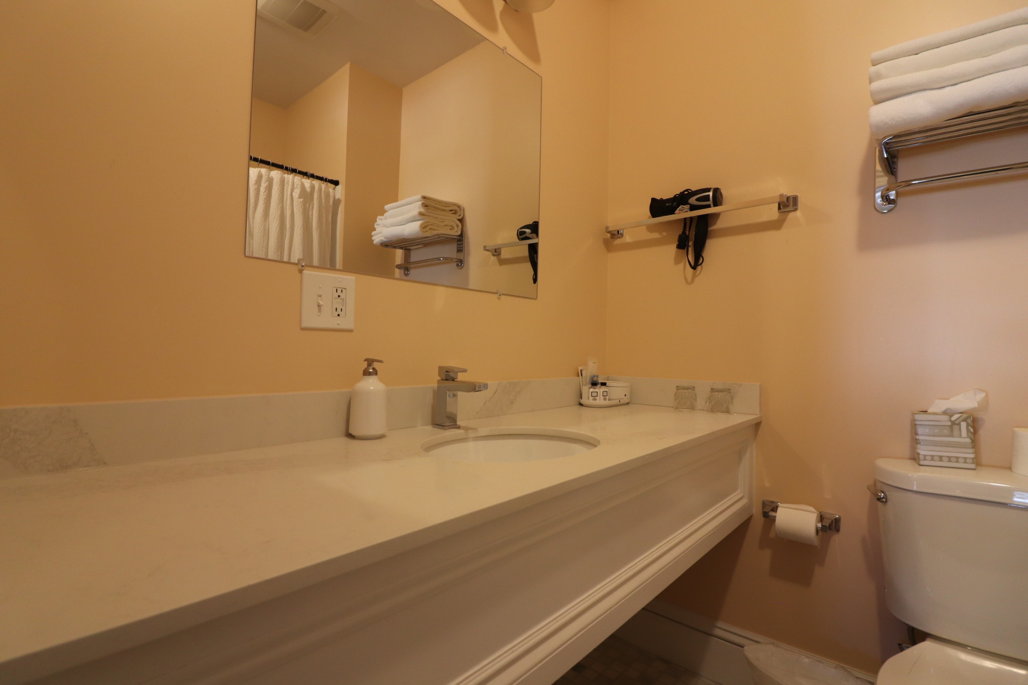 Studio bed, 1 bath apartment for rent at 143 Saint Paul St Unit 15, Brookline — photo 3 of 8