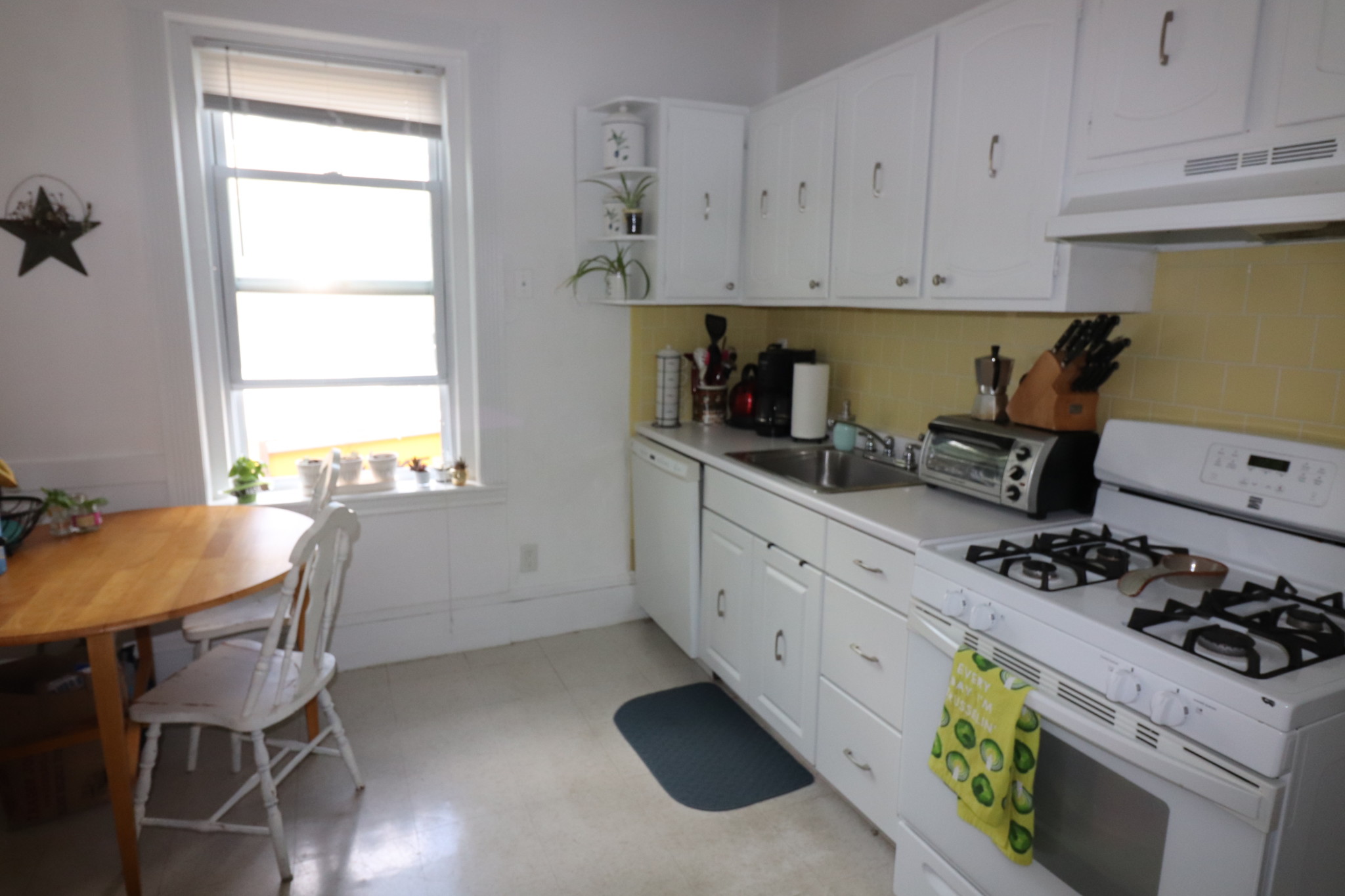 25 Parkman St, Longwood