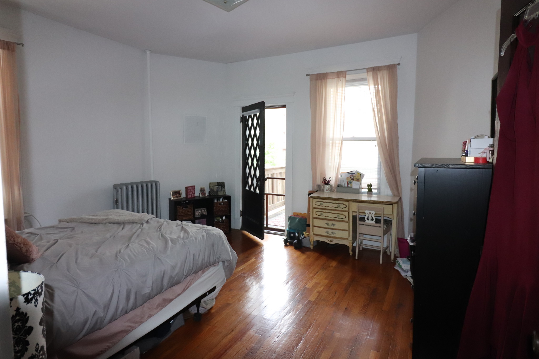 25 Parkman St, Longwood