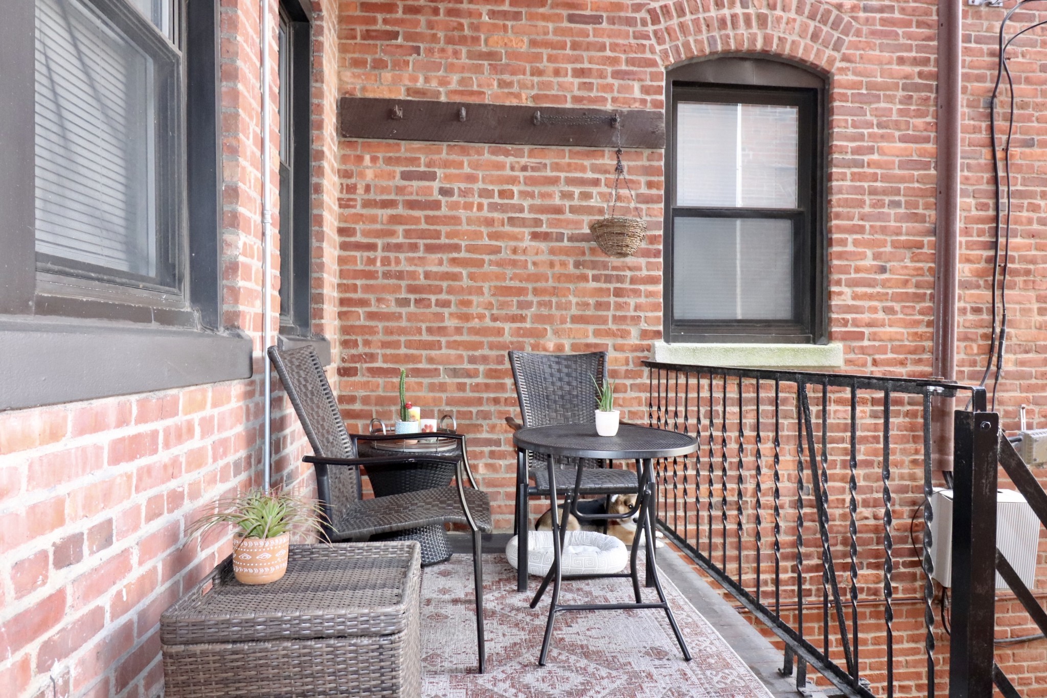 1961 Commonwealth Ave, Brighton