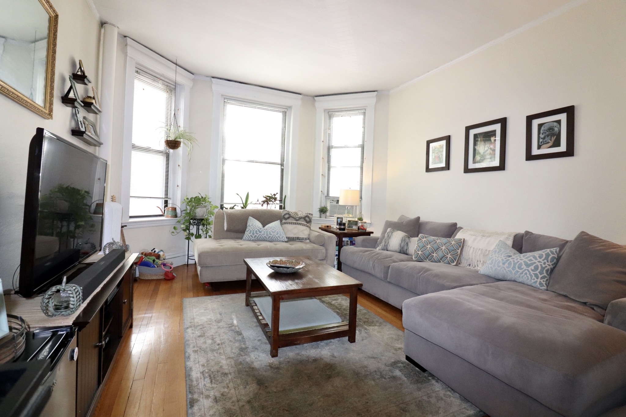 1961 Commonwealth Ave, Brighton