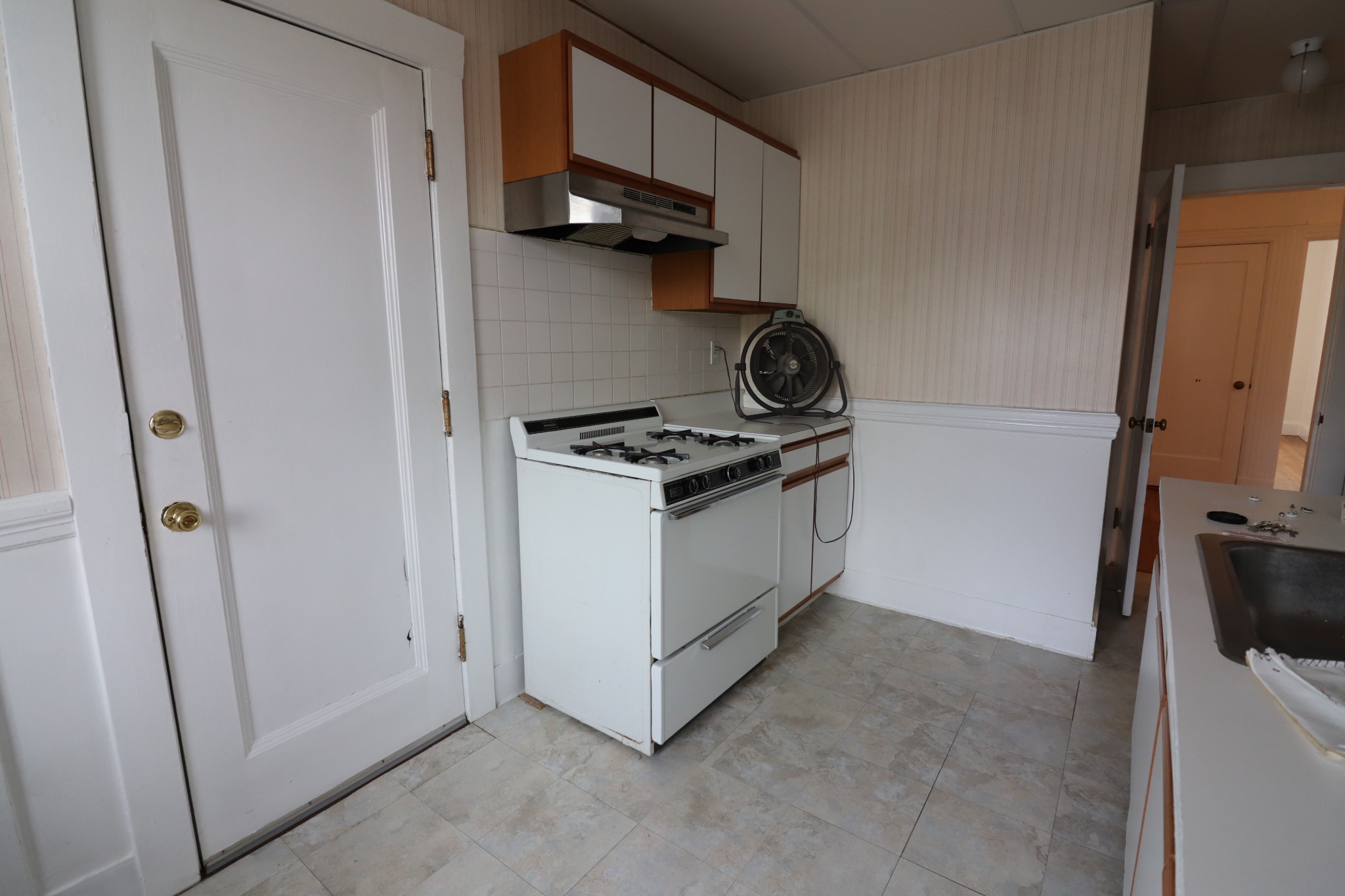 2 bed, 1 bath apartment for rent at 57 Manchester Unit 3, Brookline — photo 11 of 19