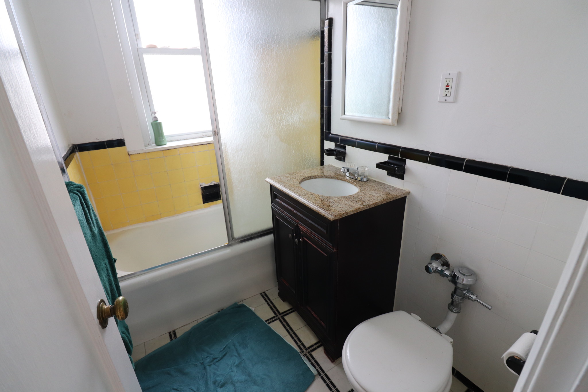 2 bed, 1 bath apartment for rent at 57 Manchester Unit 3, Brookline — photo 14 of 19