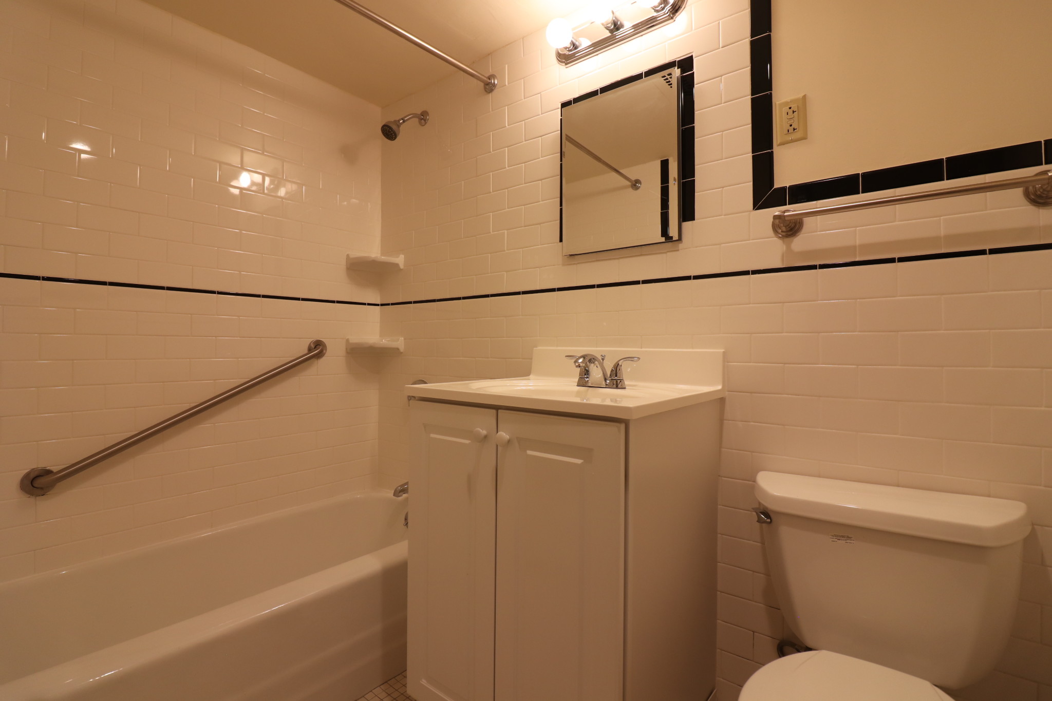 Studio bed, 1 bath apartment for rent at 101 Monmouth St Unit 205, Longwood — photo 5 of 15