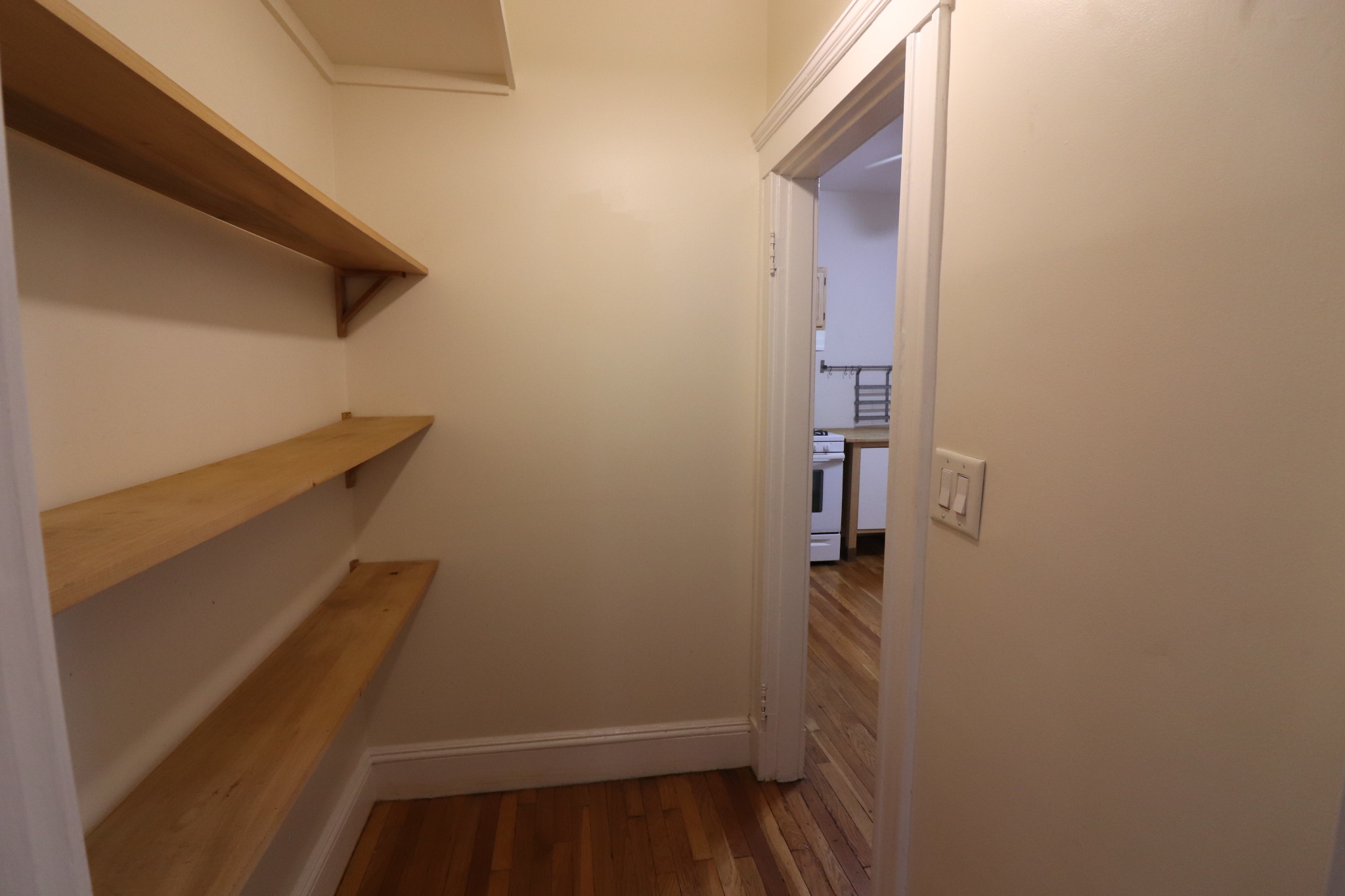 42 Saint Paul St, Longwood