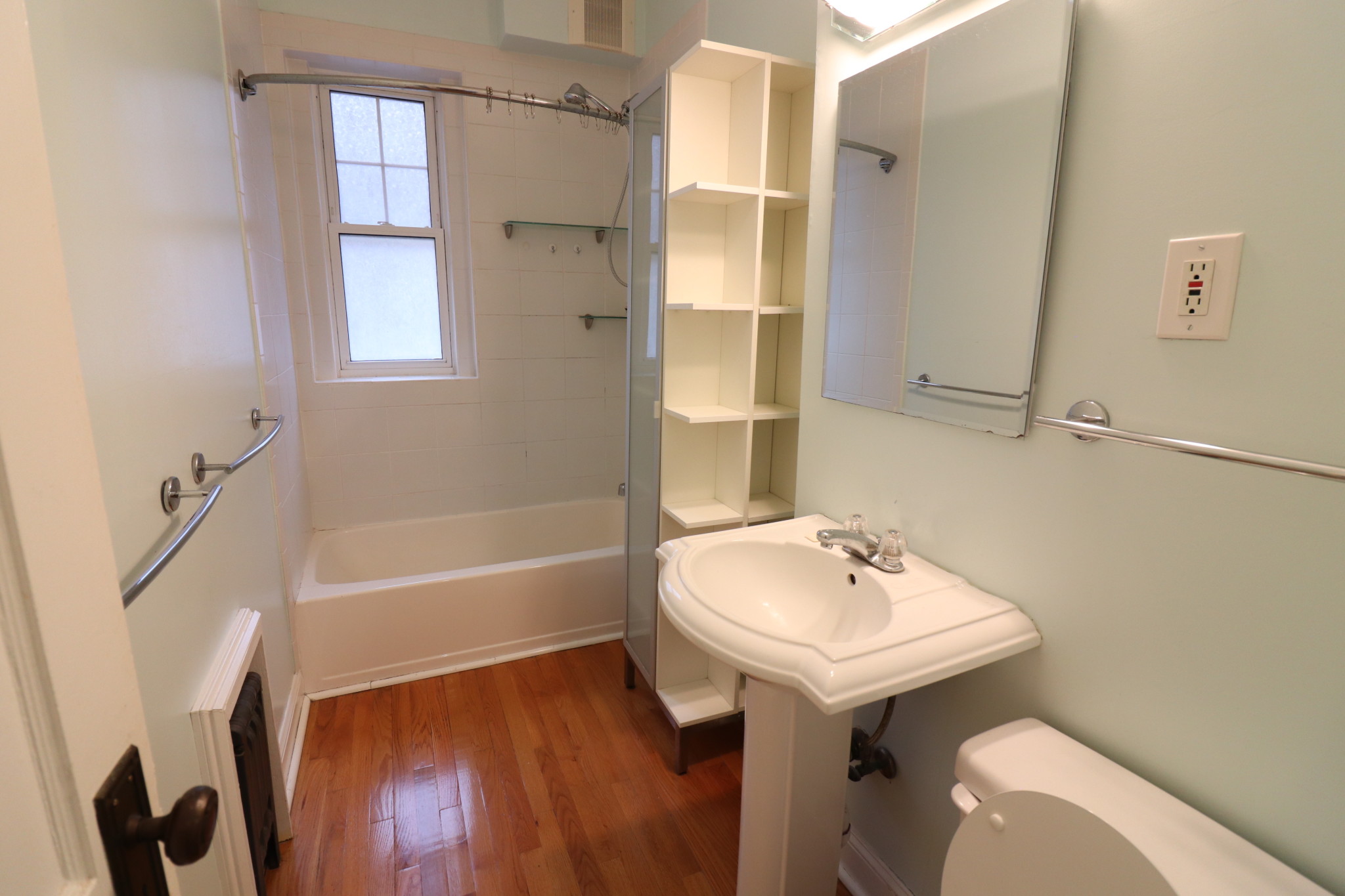 42 Saint Paul St, Longwood