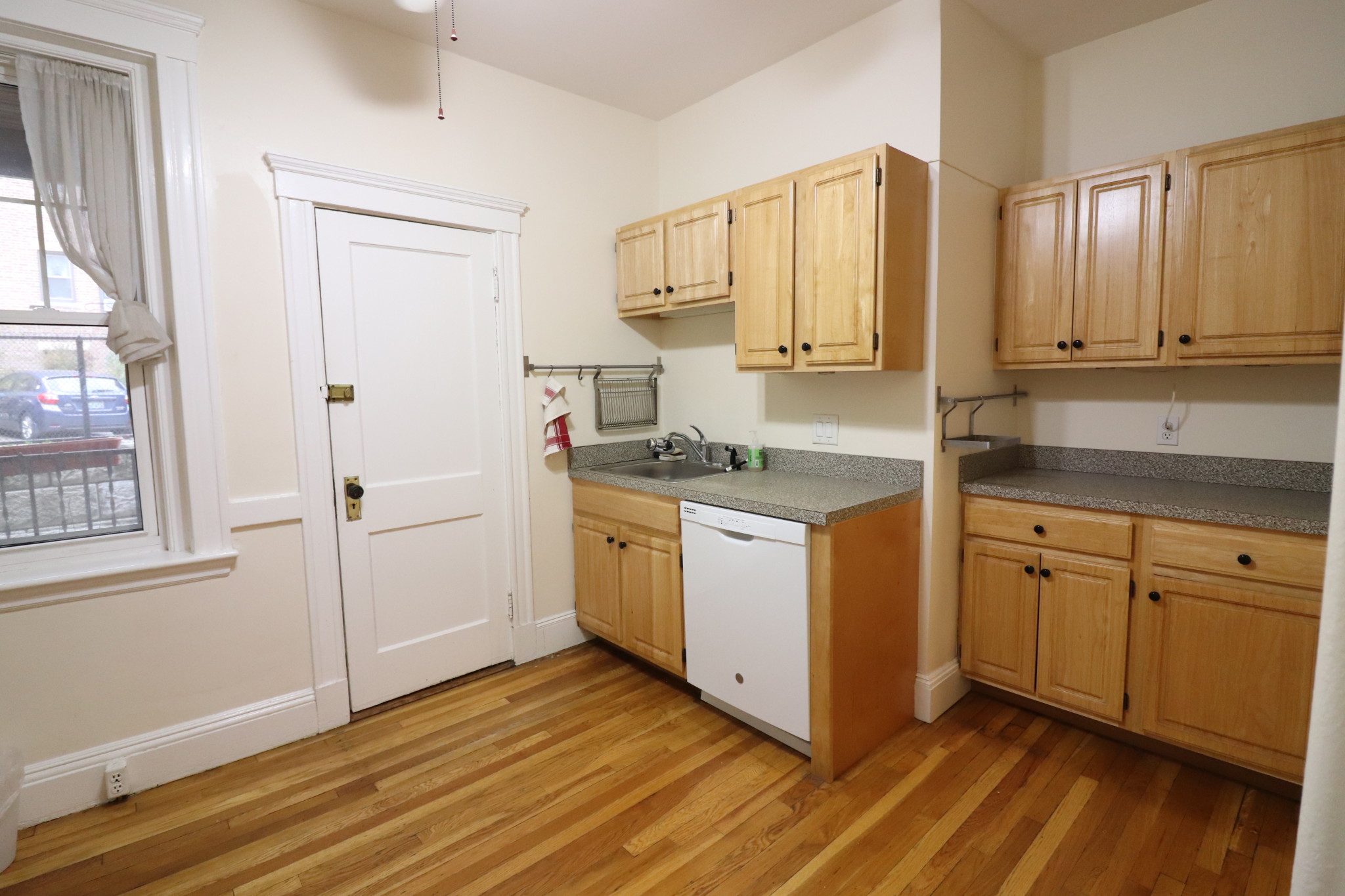 42 Saint Paul St, Longwood