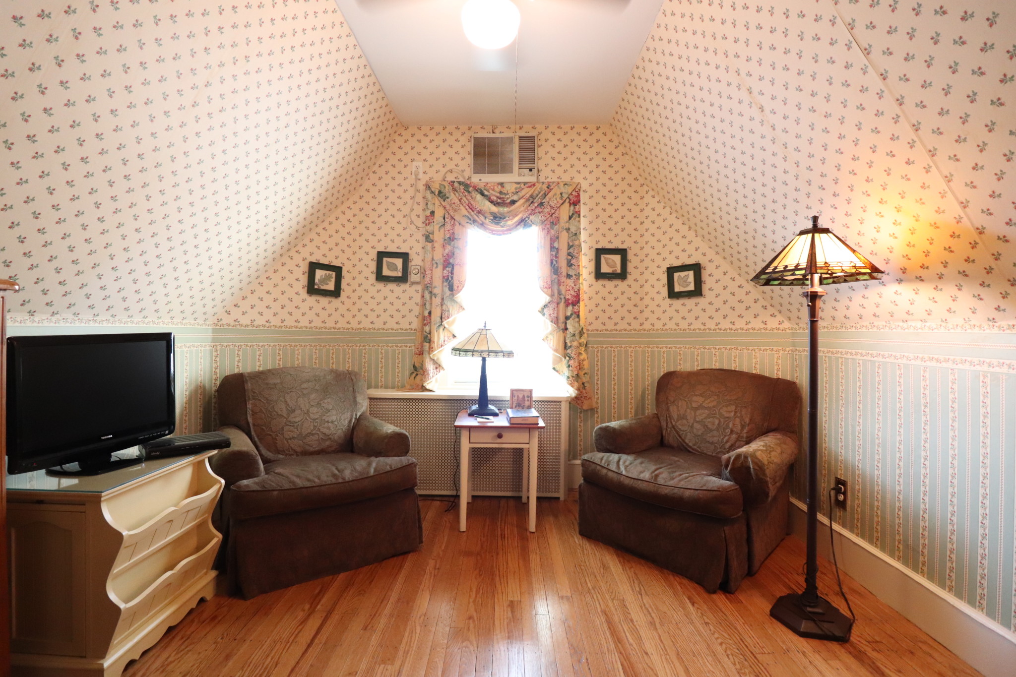 83 Longwood Ave, Longwood