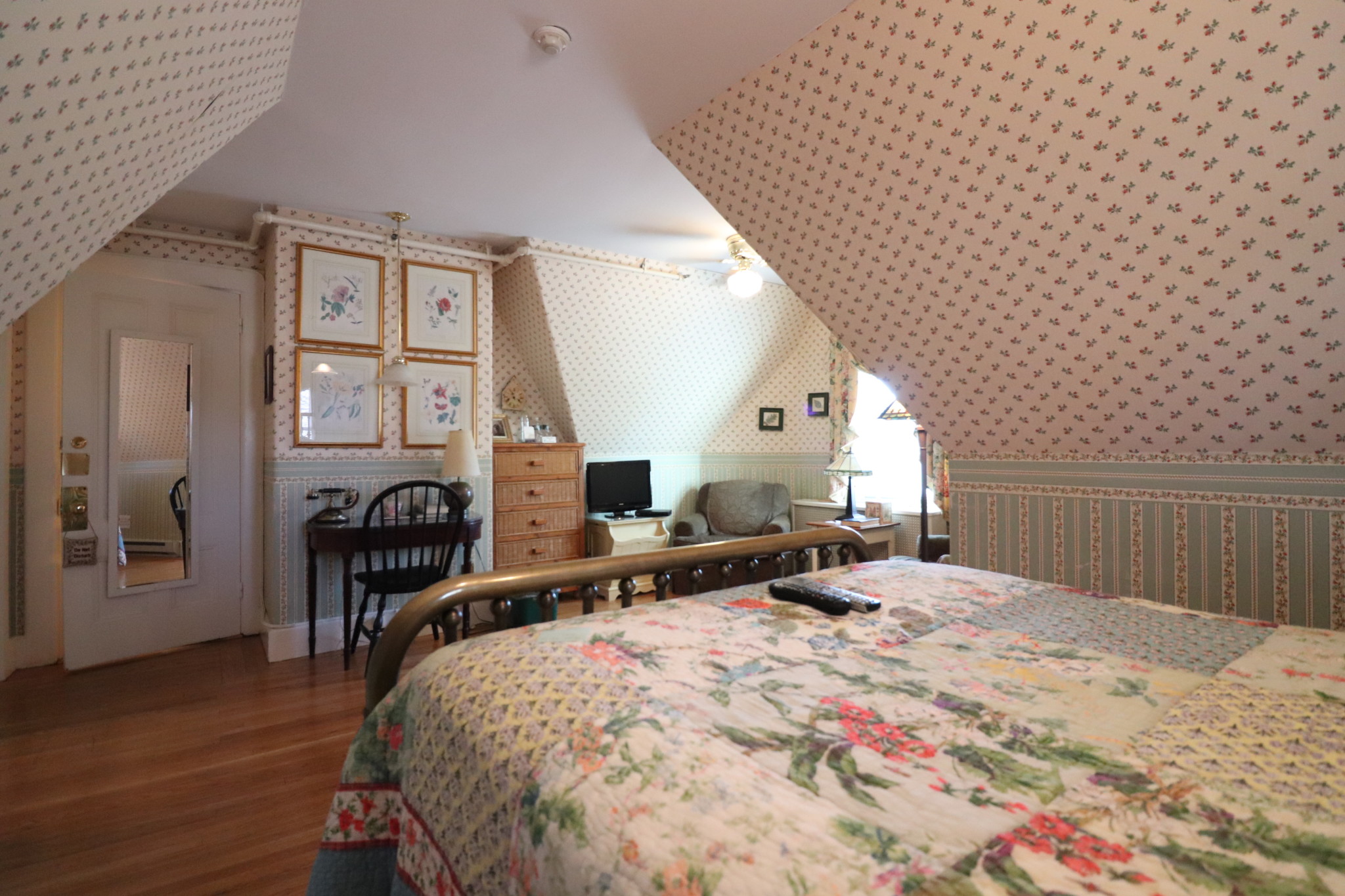 83 Longwood Ave, Longwood