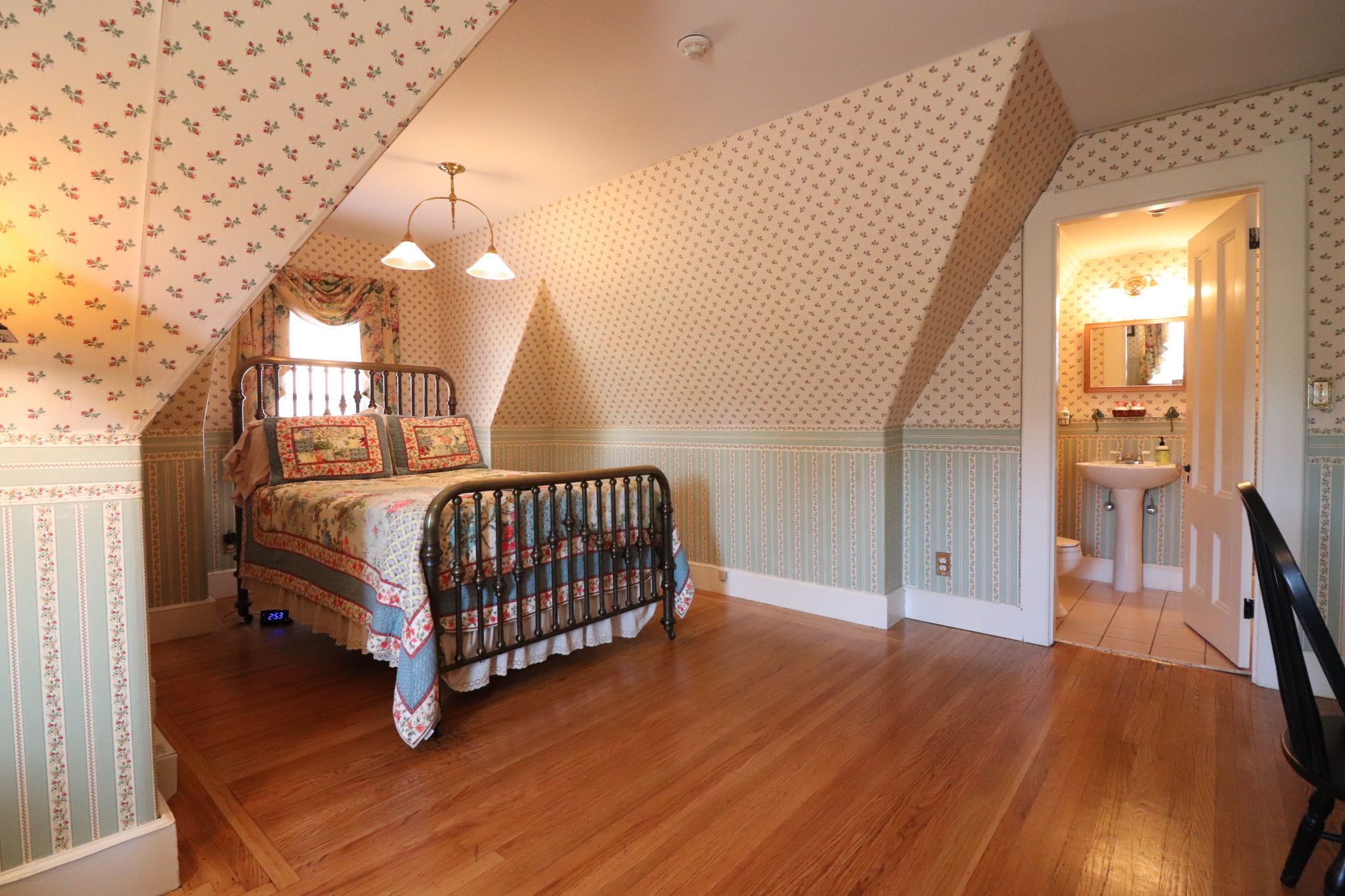 83 Longwood Ave, Longwood