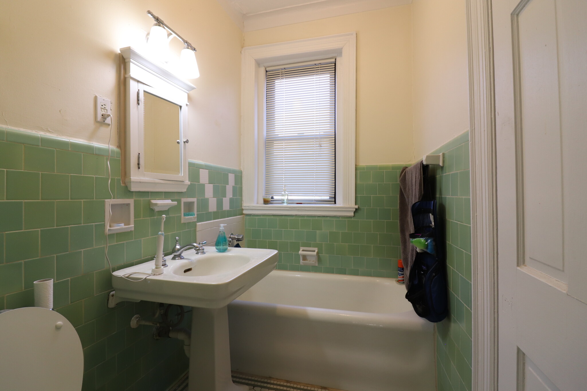2 bed, 1 bath apartment for rent at 32 Park St Unit 3, Coolidge Corner — photo 13 of 23