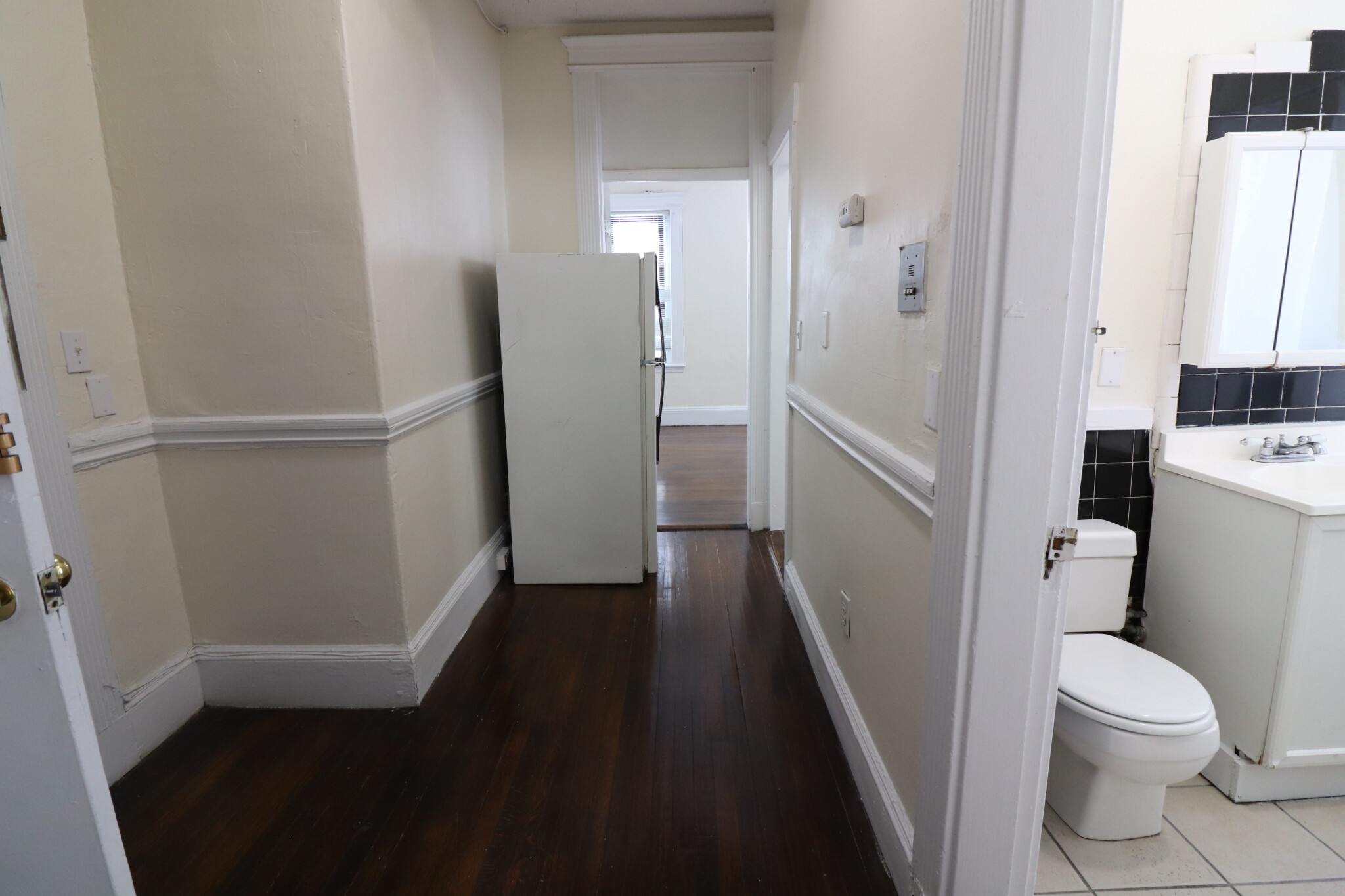 1 split bed, 1 bath apartment for rent at 409 Huntington Ave Unit 9, Fenway — photo 7 of 10
