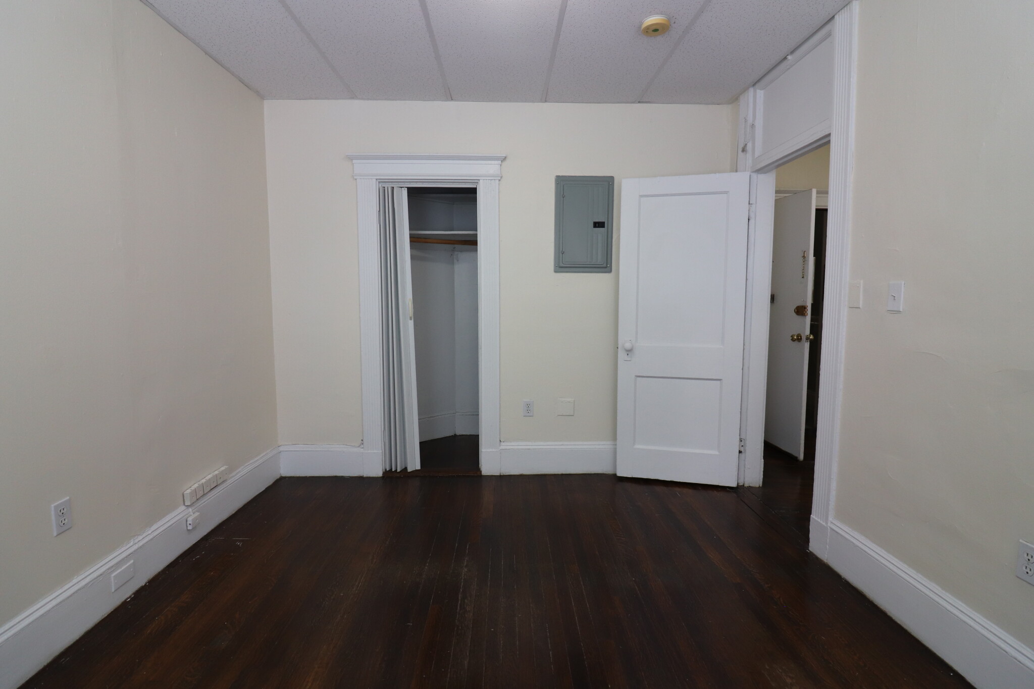 1 split bed, 1 bath apartment for rent at 409 Huntington Ave Unit 9, Fenway — photo 6 of 10