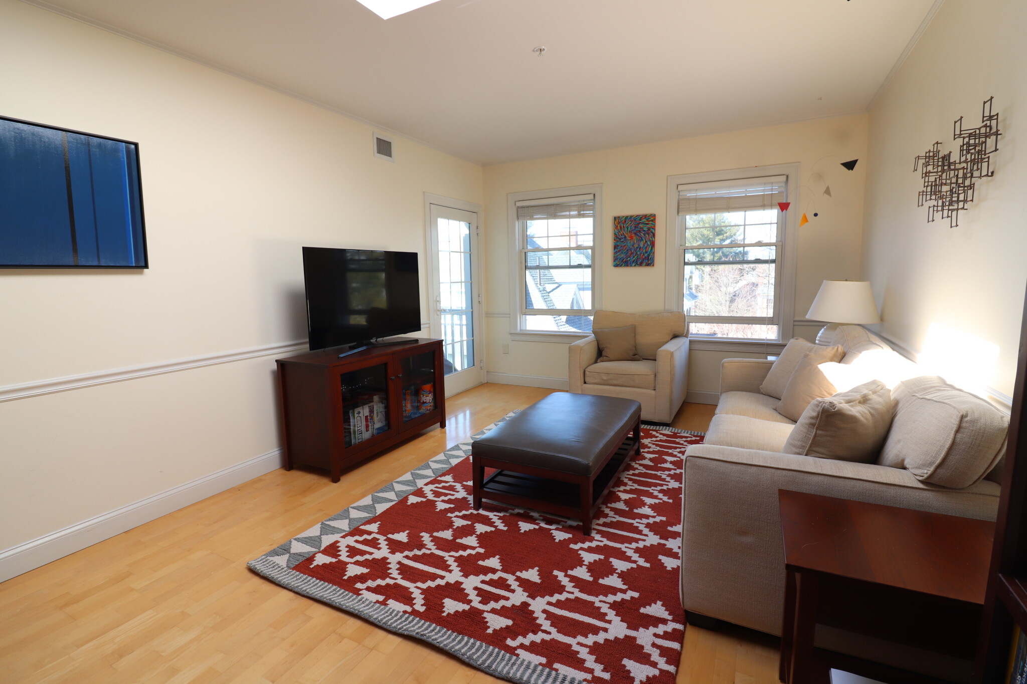 121 Centre St, Longwood