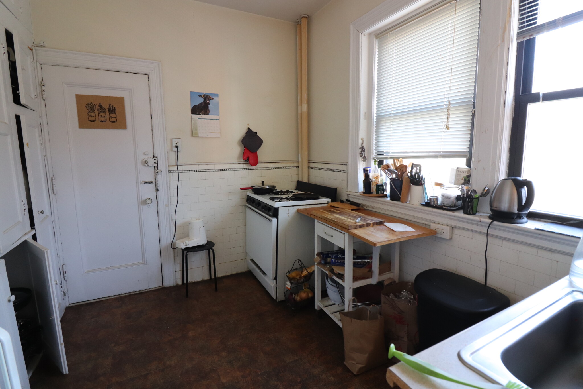 2 bed, 1 bath apartment for rent at 36 Park St Unit 3, Coolidge Corner — photo 10 of 17