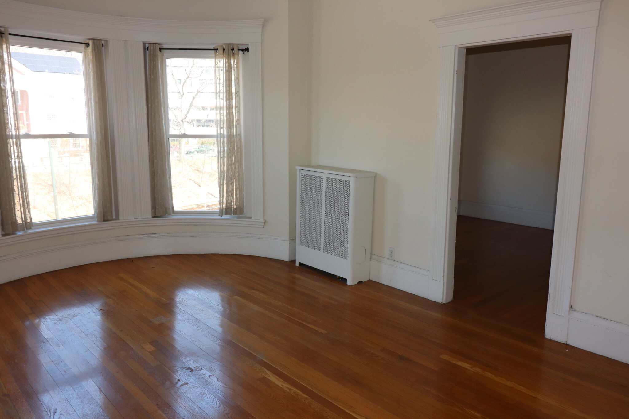 1569 Beacon St, Washington Square