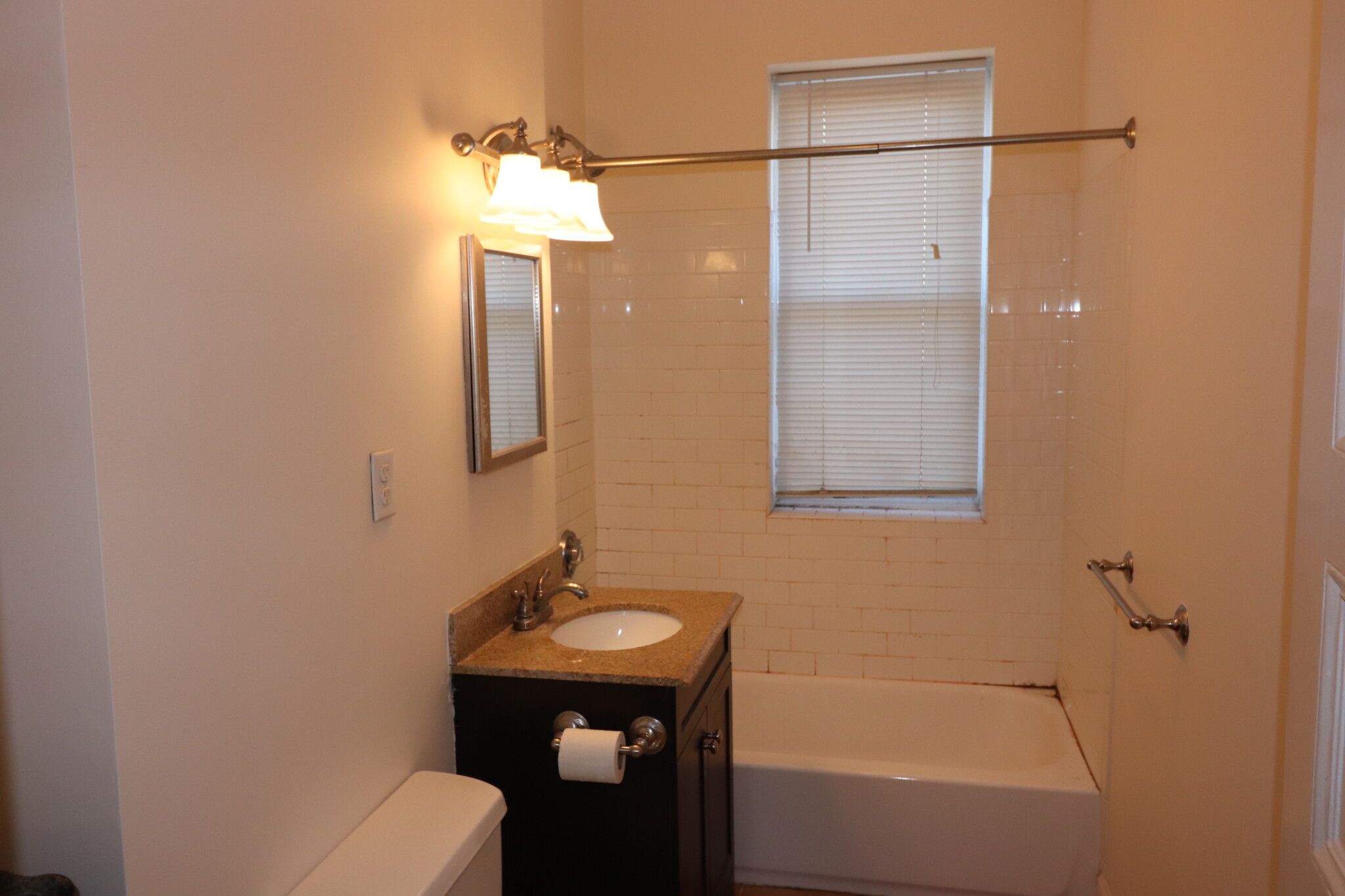 1569 Beacon St, Washington Square