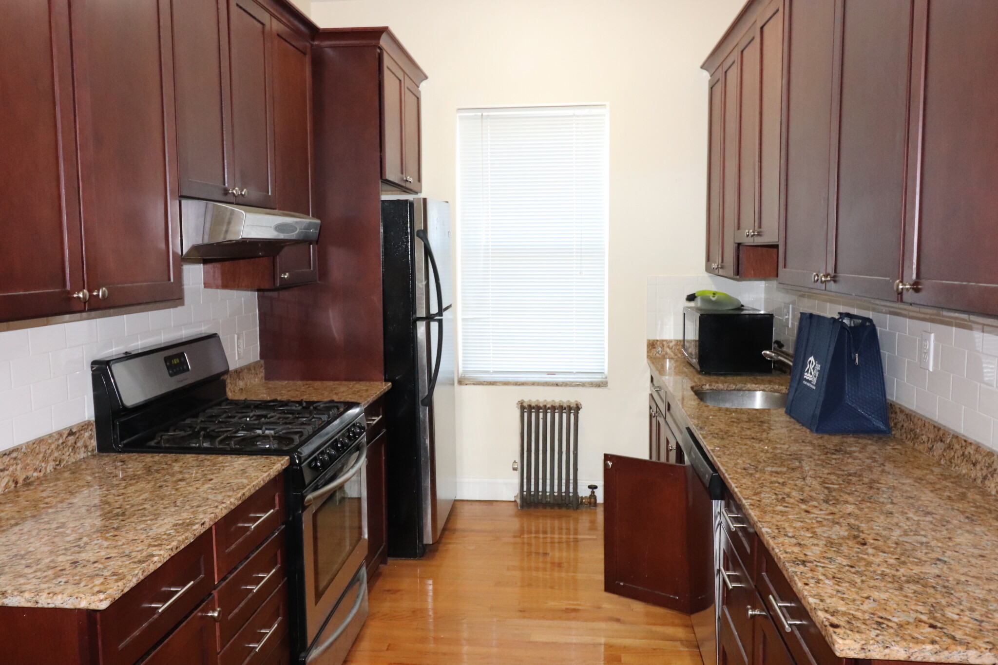 1569 Beacon St, Washington Square