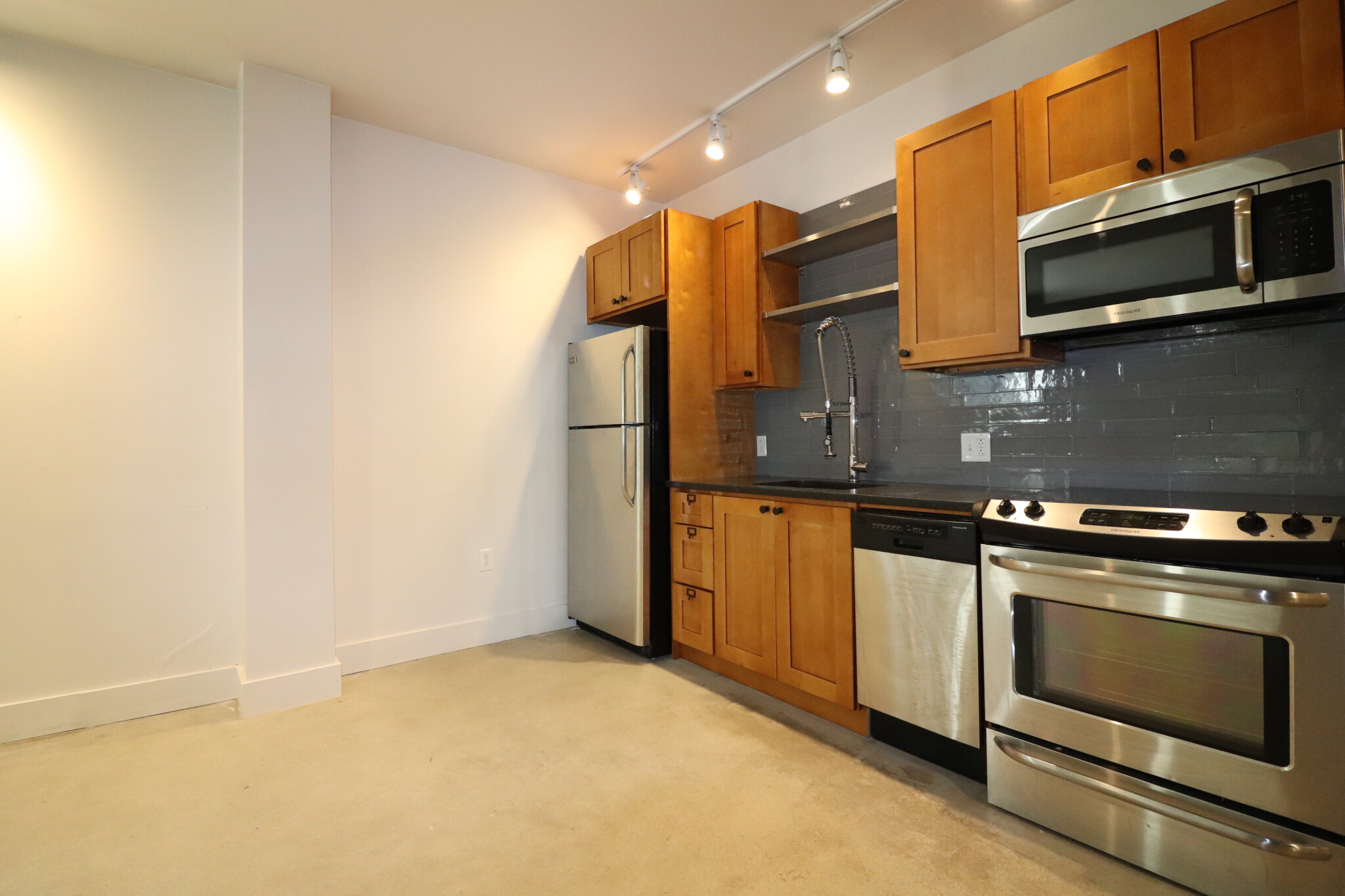 20 Sunnyside St, Jamaica Plain