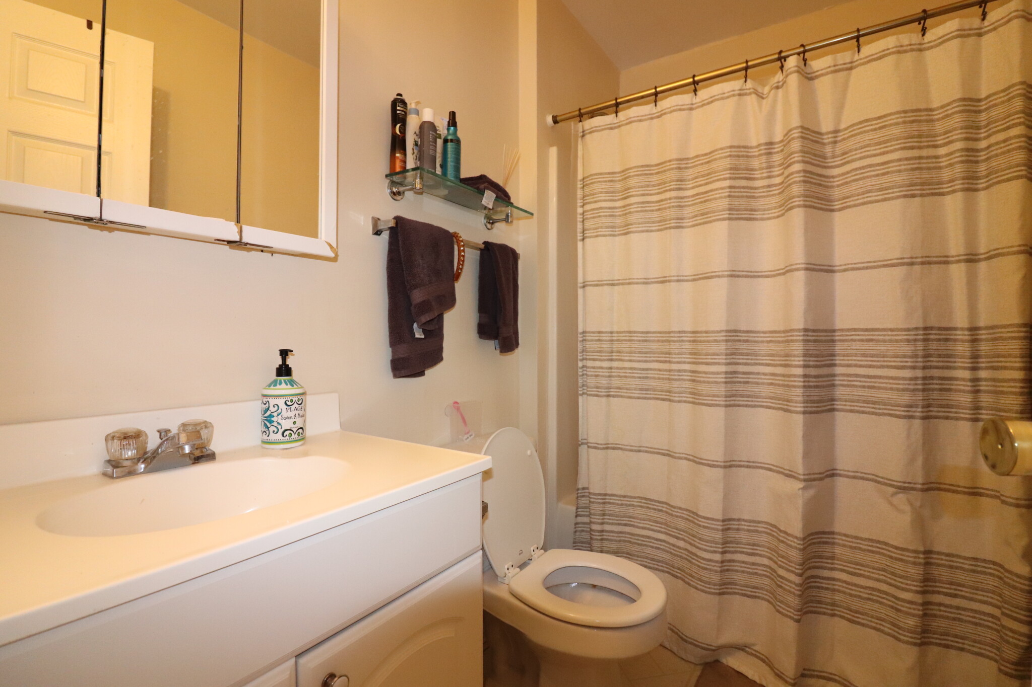 1090 Beacon St, Brookline