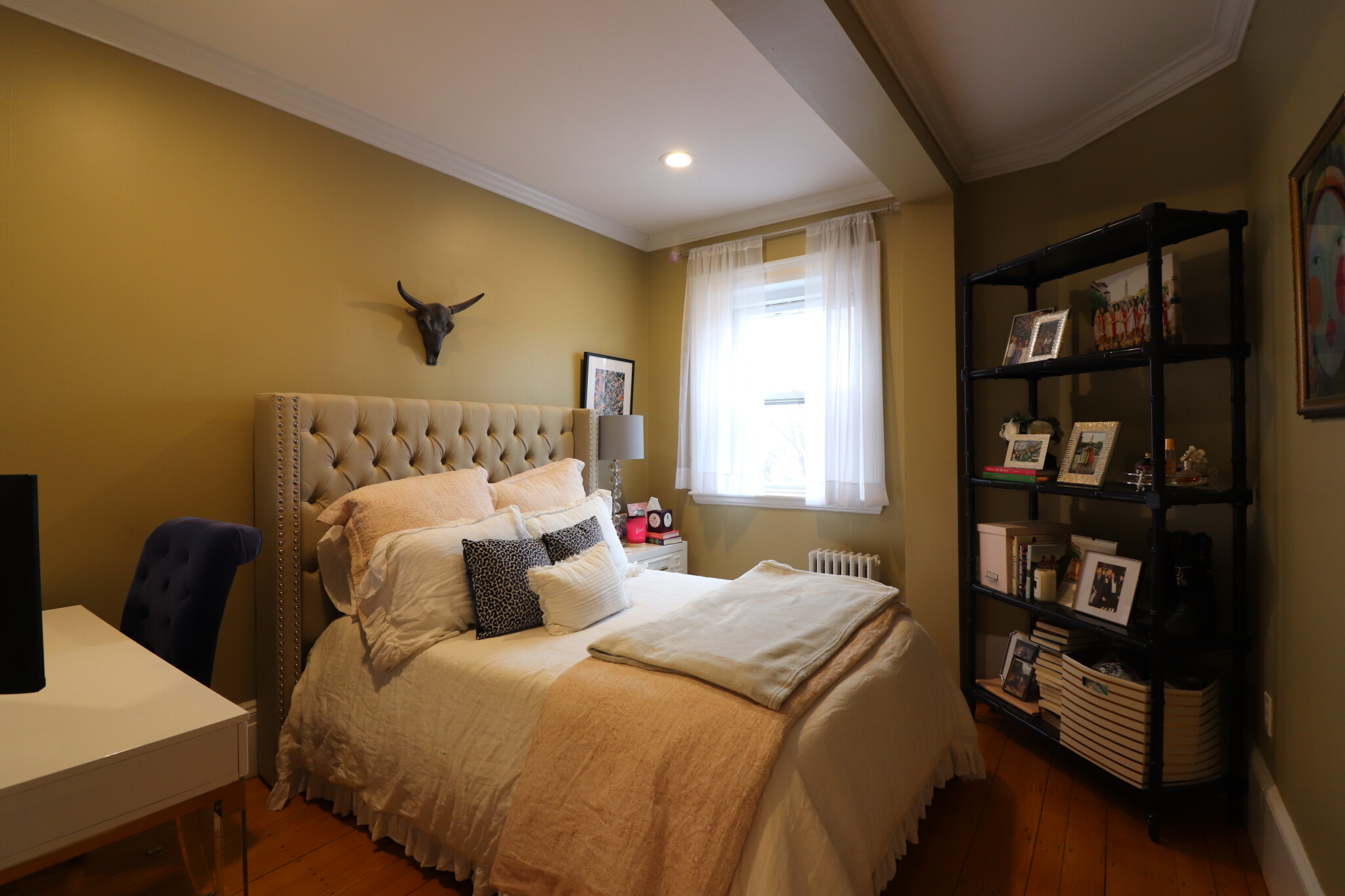3 bed, 1 bath apartment for rent at 45 Garrison Rd Unit 3, Brookline — photo 5 of 16