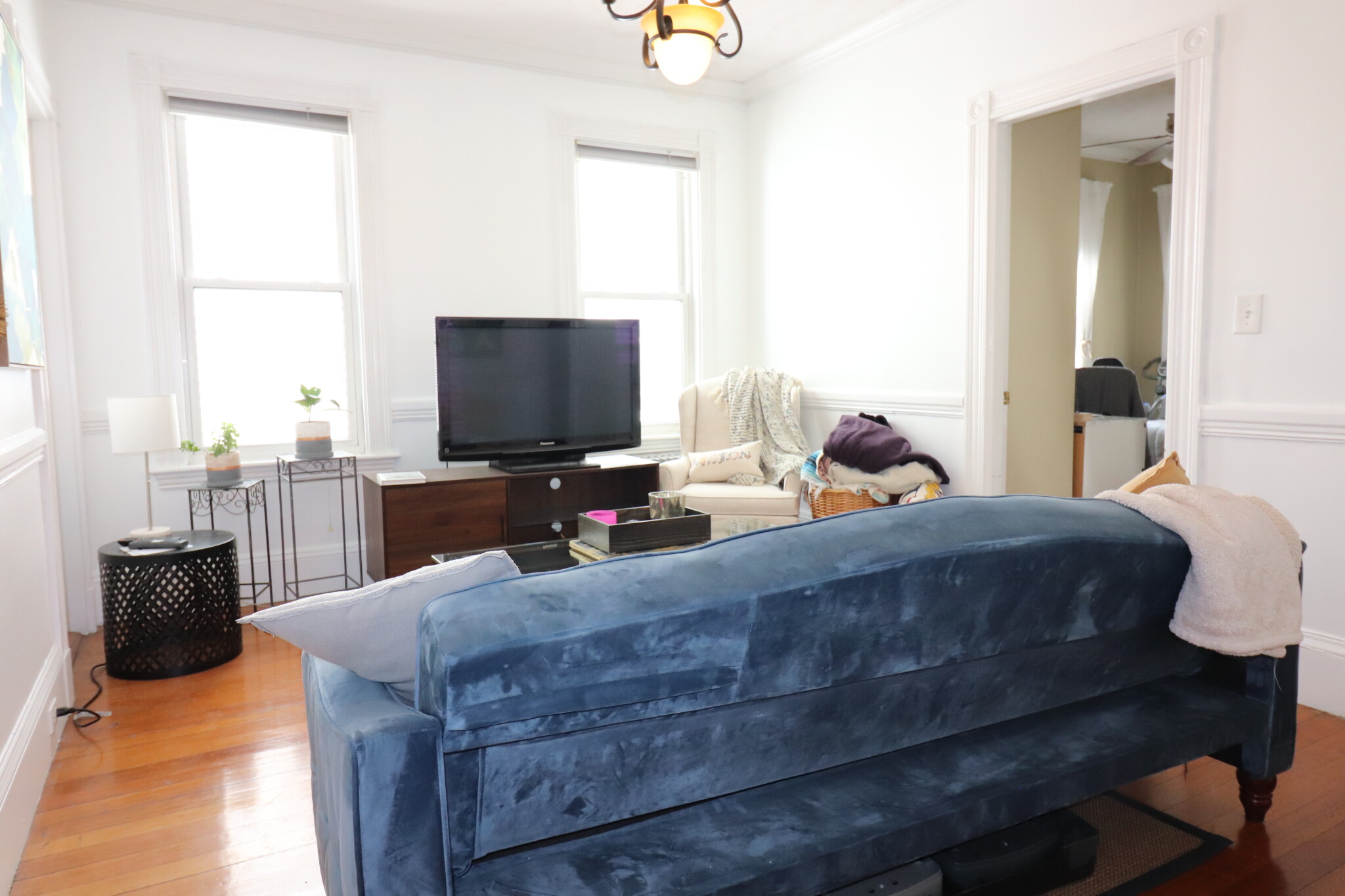 3 bed, 1 bath apartment for rent at 18 Homer St Unit 3, Brookline