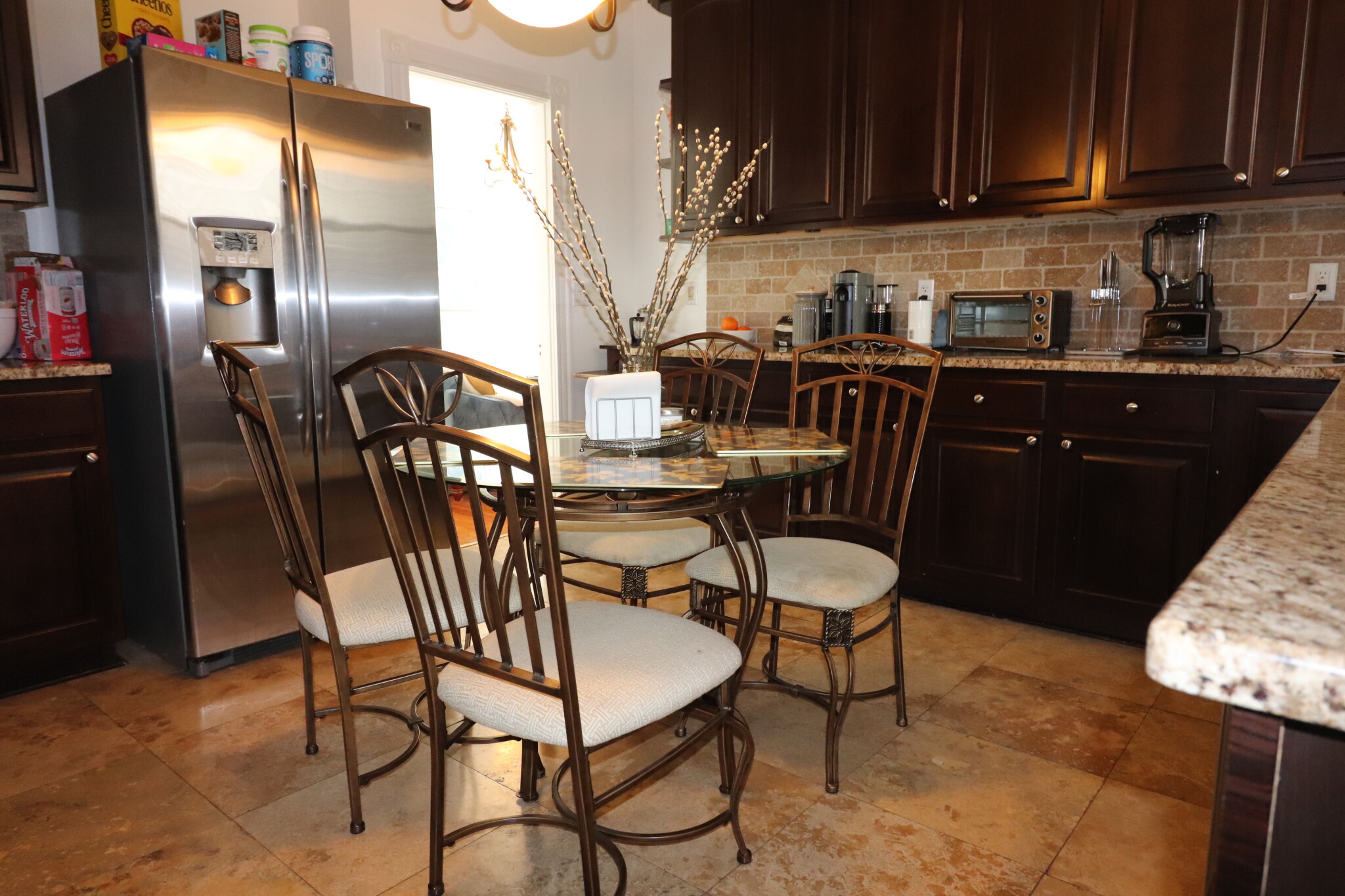 3 bed, 1 bath apartment for rent at 18 Homer St Unit 3, Brookline — photo 3 of 12