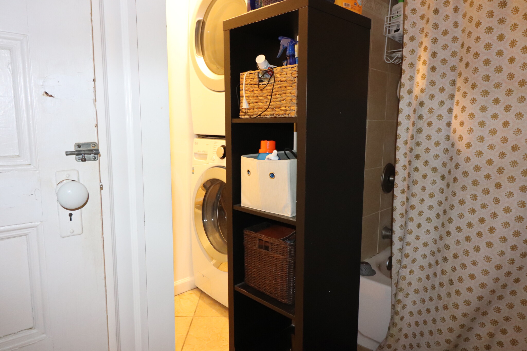 3 bed, 1 bath apartment for rent at 18 Homer St Unit 3, Brookline — photo 10 of 12