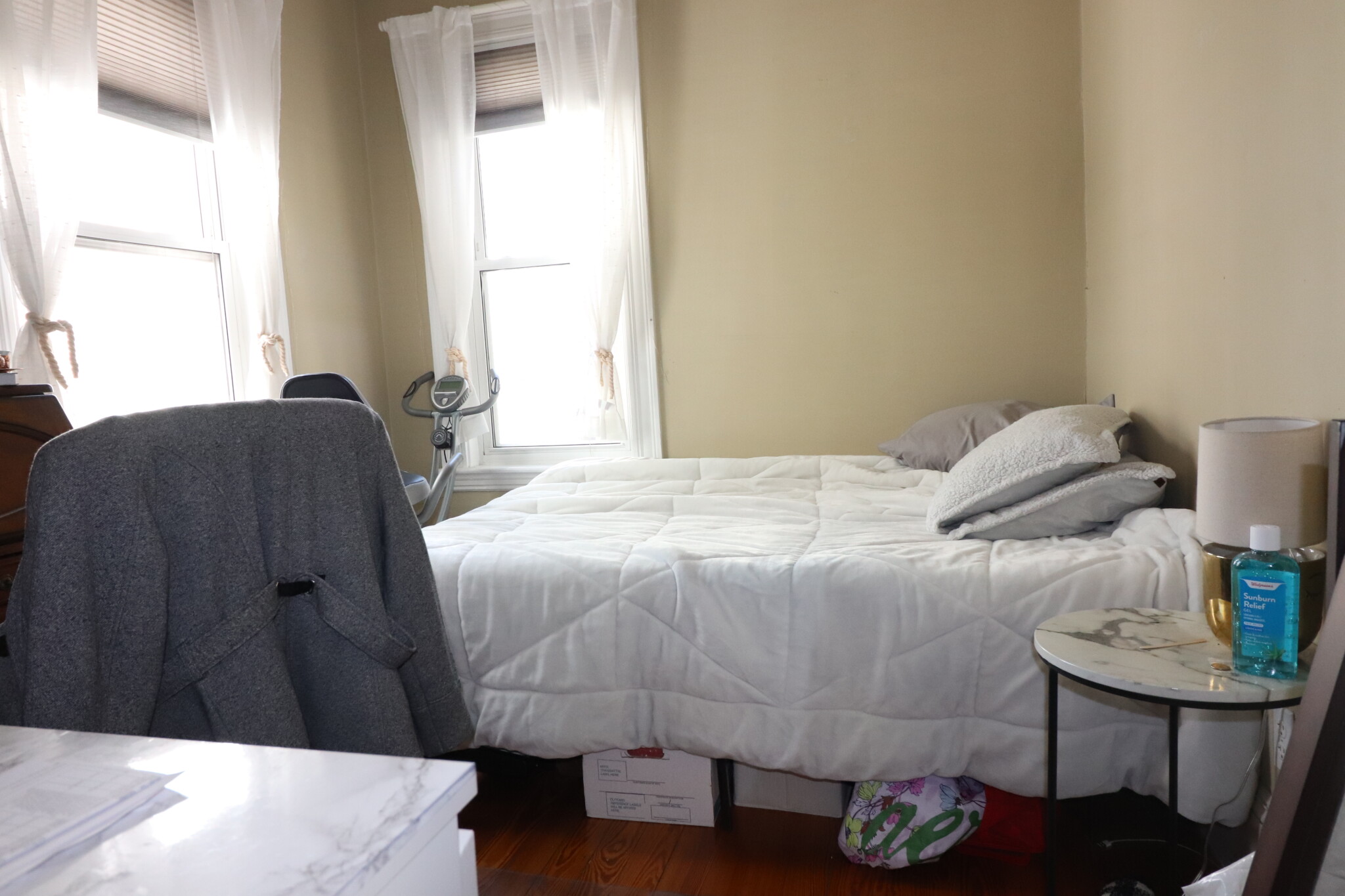 3 bed, 1 bath apartment for rent at 18 Homer St Unit 3, Brookline — photo 11 of 12