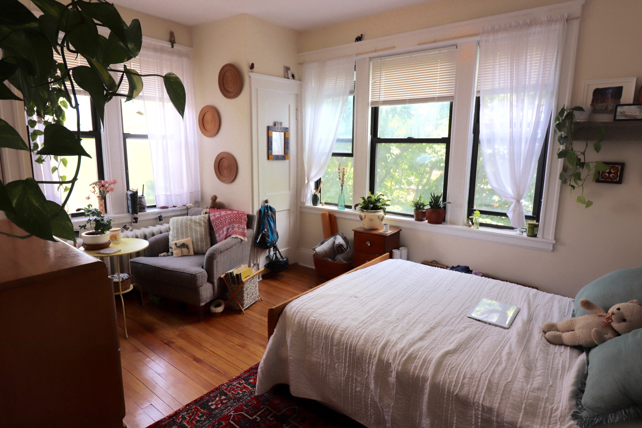 3 bed, 1 bath apartment for rent at 120 Babcock St Unit 33, Coolidge Corner — photo 7 of 21