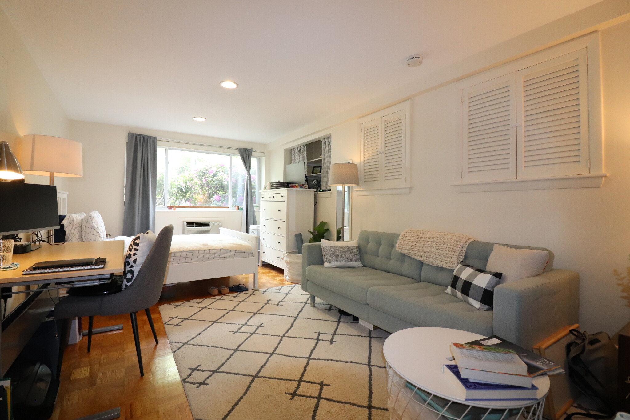 Studio bed, 1 bath apartment for rent at 81 Green St Unit 12A, Coolidge Corner