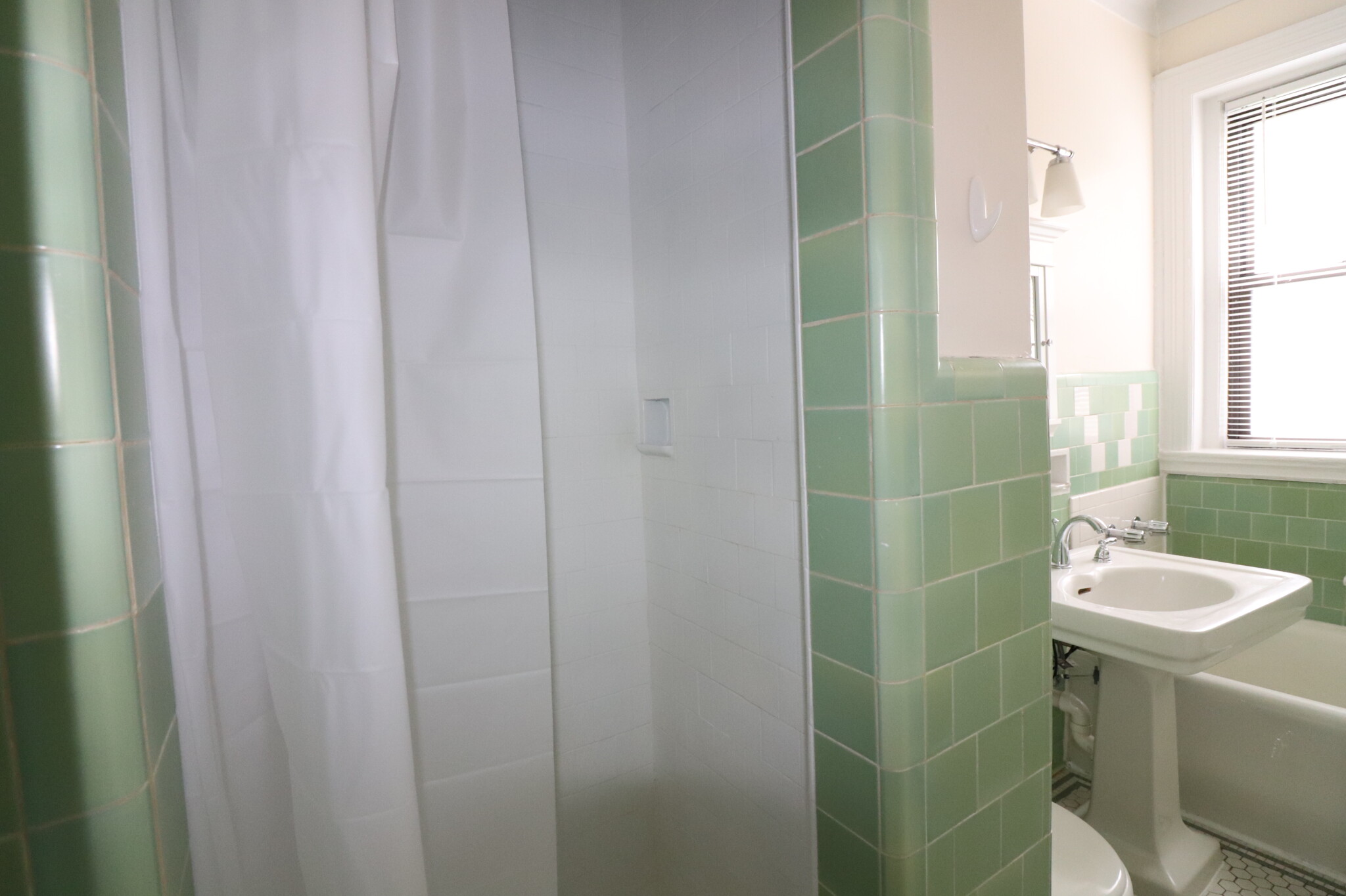 2 bed, 1 bath apartment for rent at 32 Park St Unit 3, Coolidge Corner — photo 22 of 23