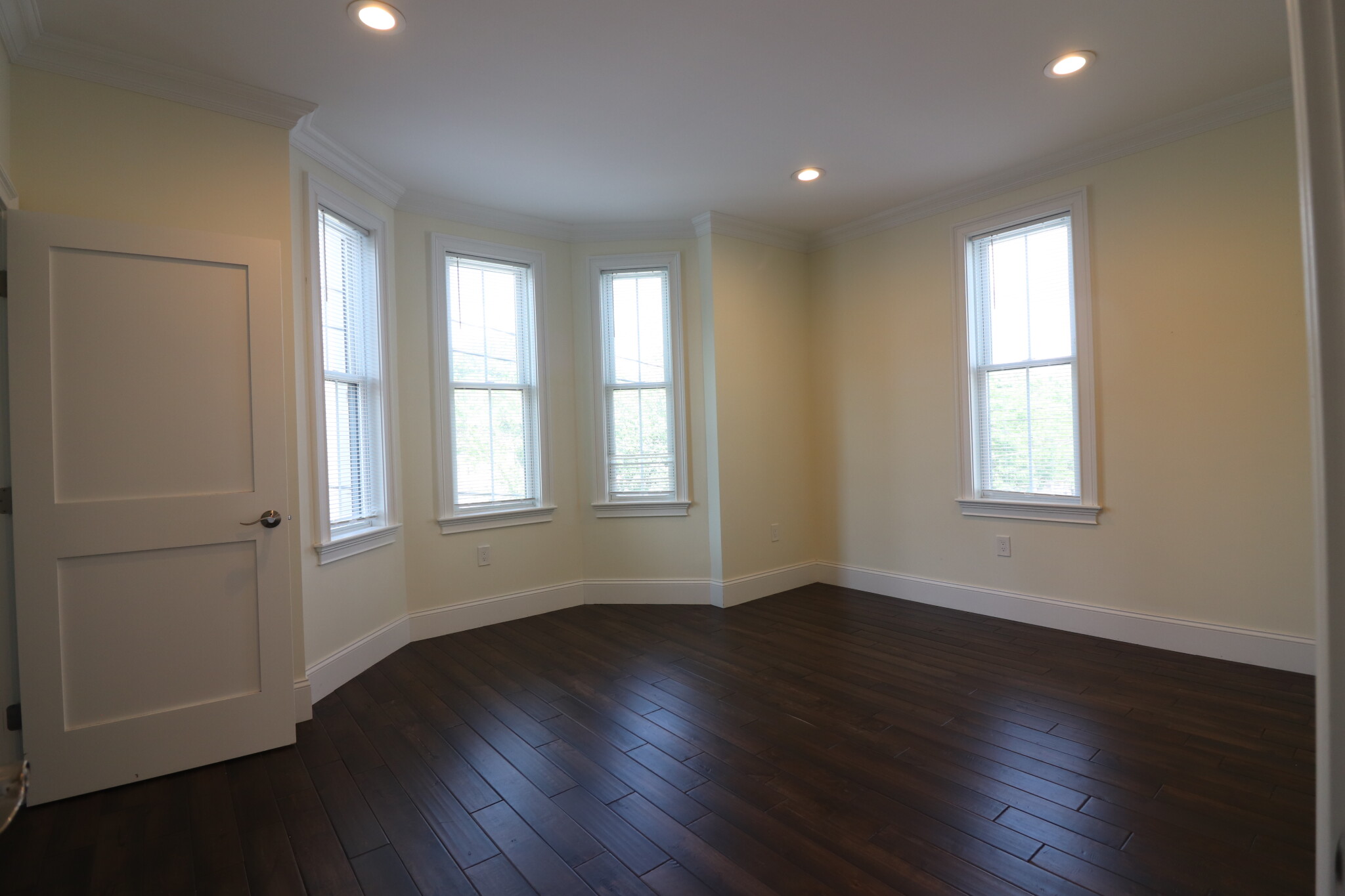 140 Minden St, Jamaica Plain