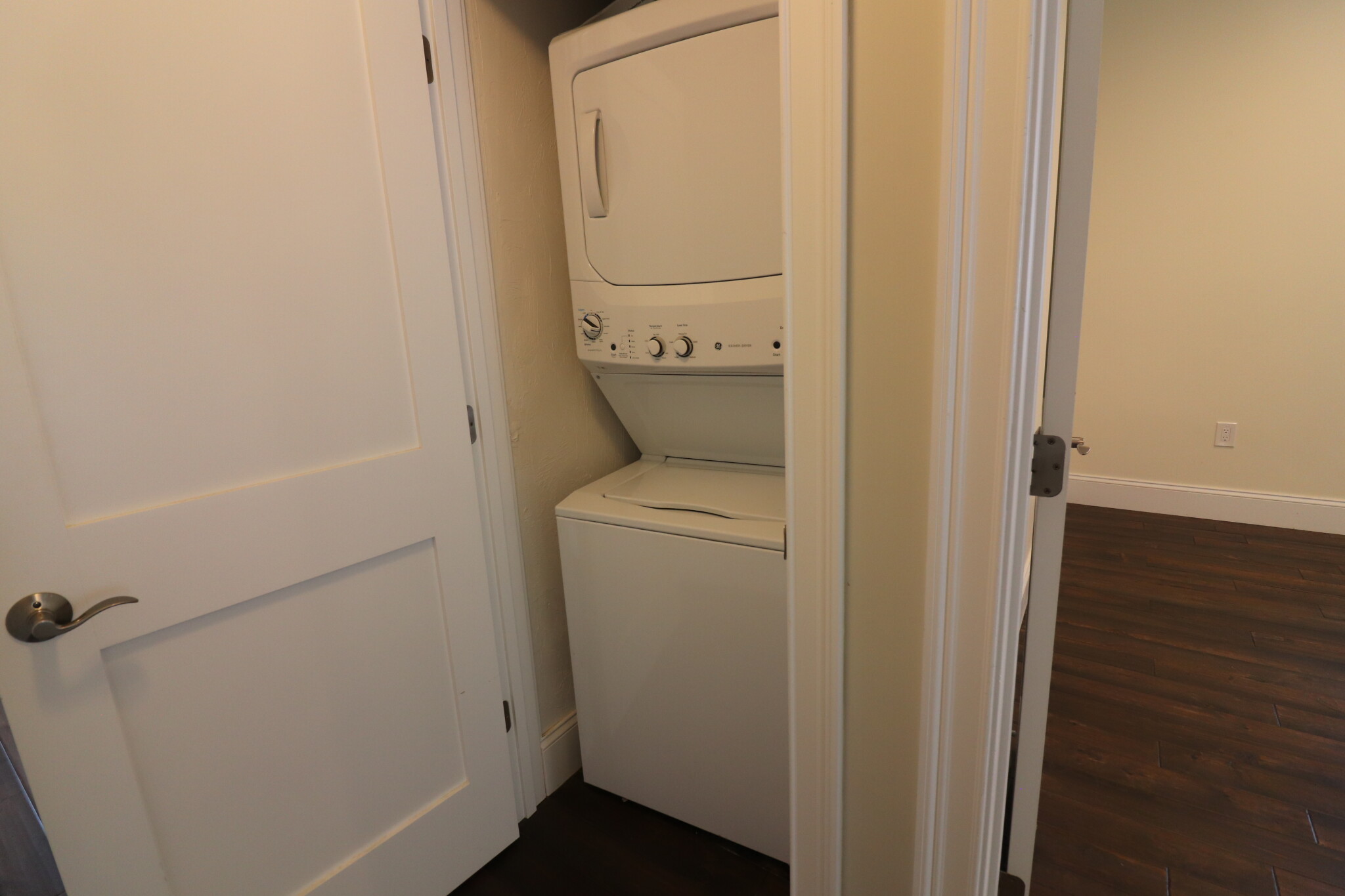 140 Minden St, Jamaica Plain