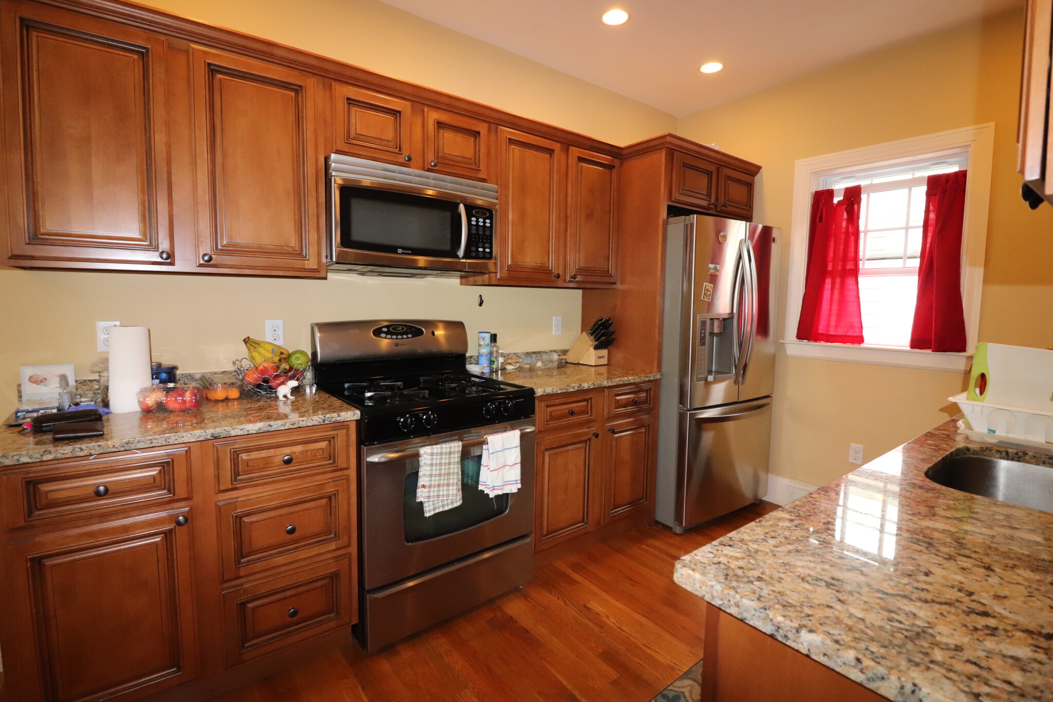2 bed, 1.5 bath apartment for rent at 8 Oakland St Unit 3, Inman Square — photo 3 of 17