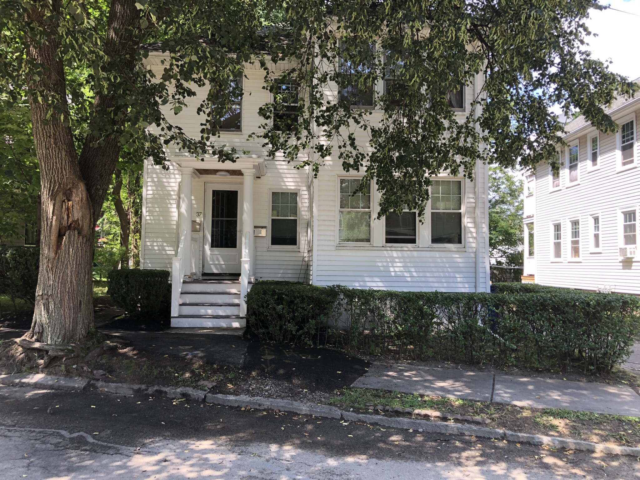 37 Brington Rd, Brookline Village