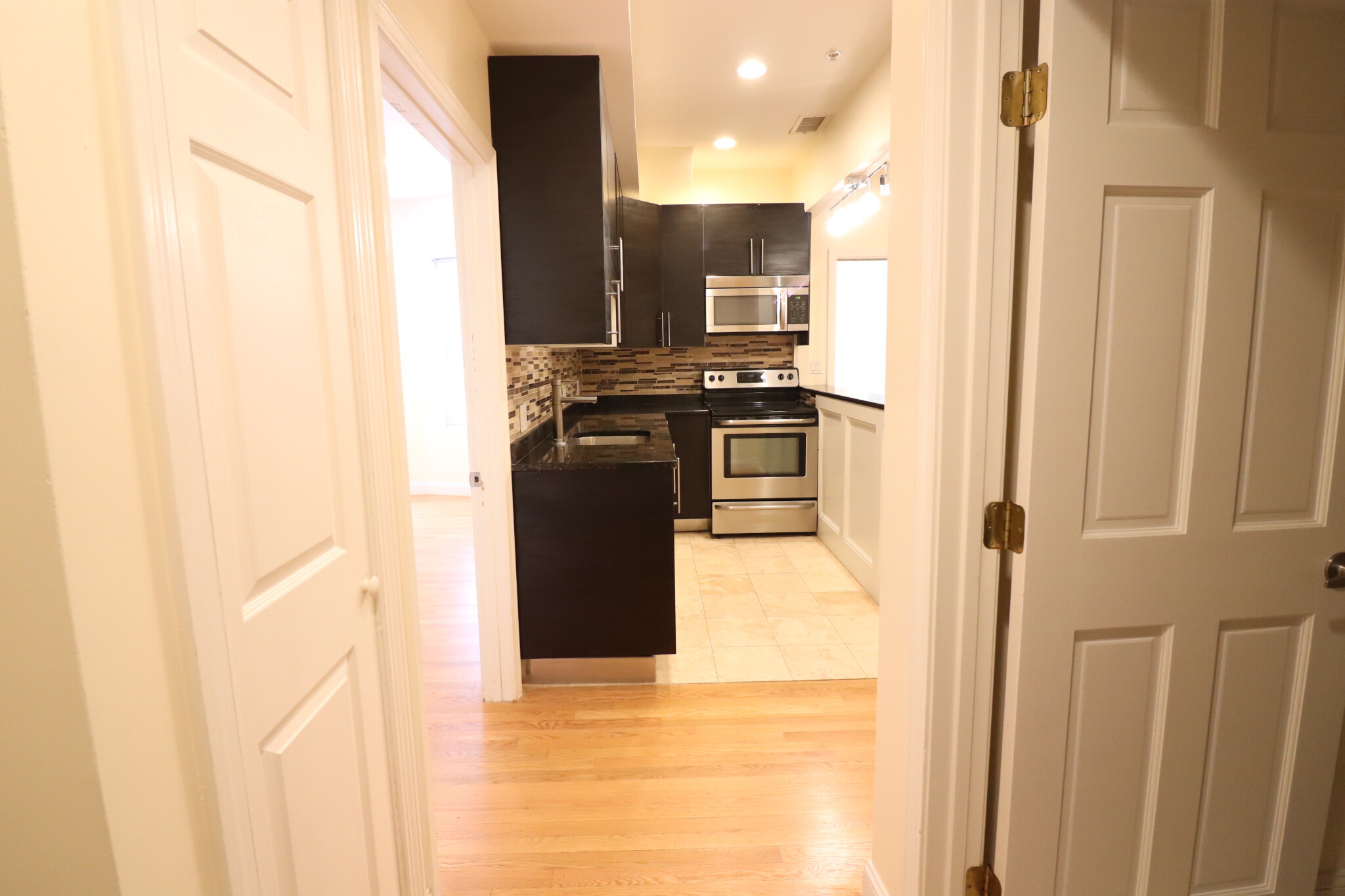 1801 Beacon St, Washington Square