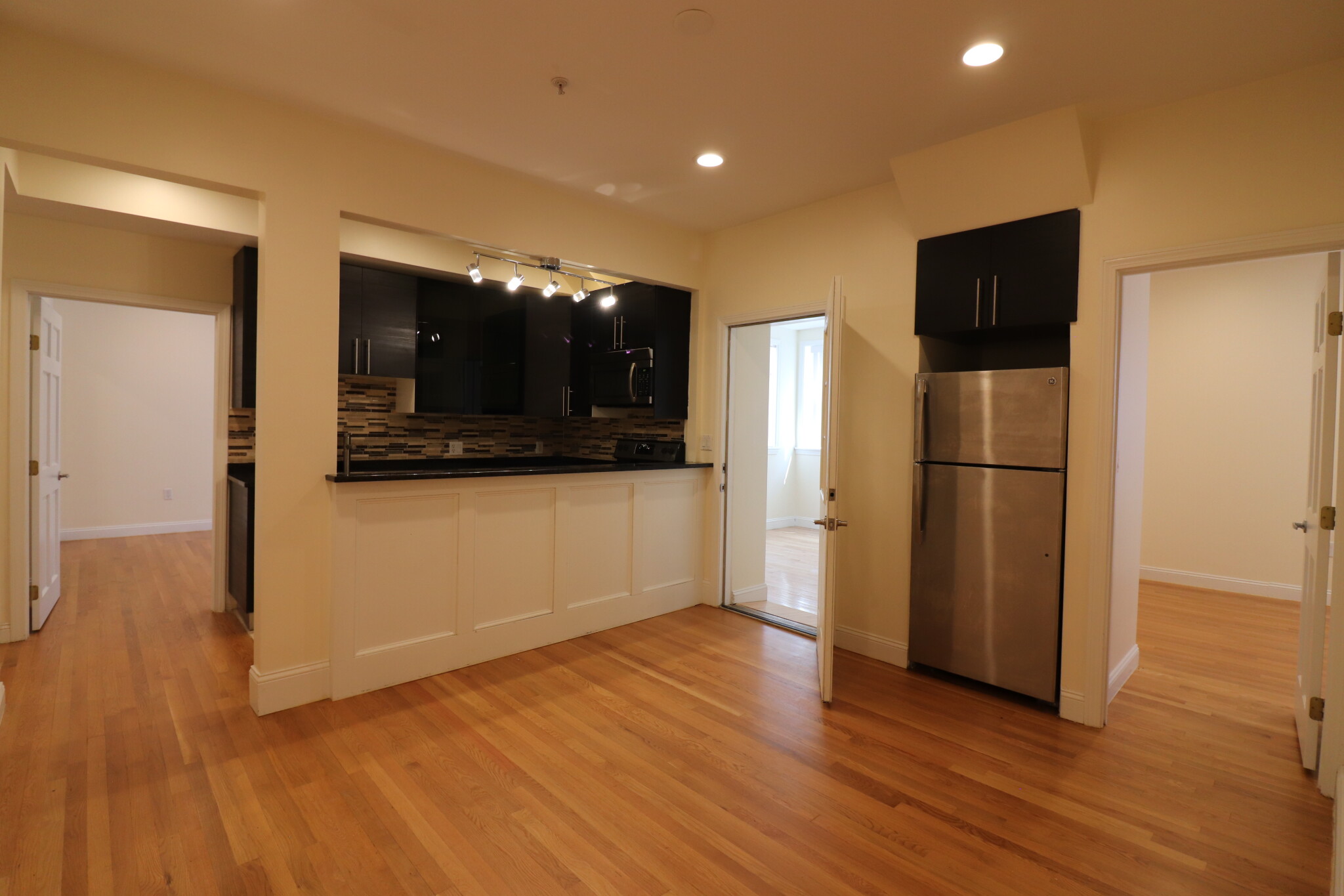 1801 Beacon St, Washington Square