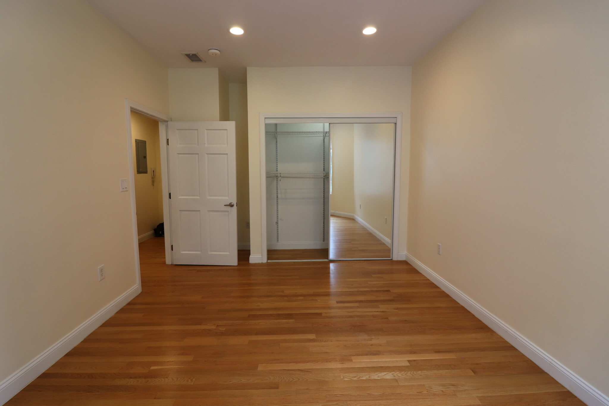 1801 Beacon St, Washington Square