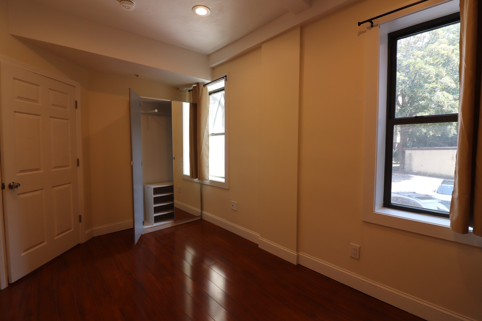 1203 Beacon St, Coolidge Corner