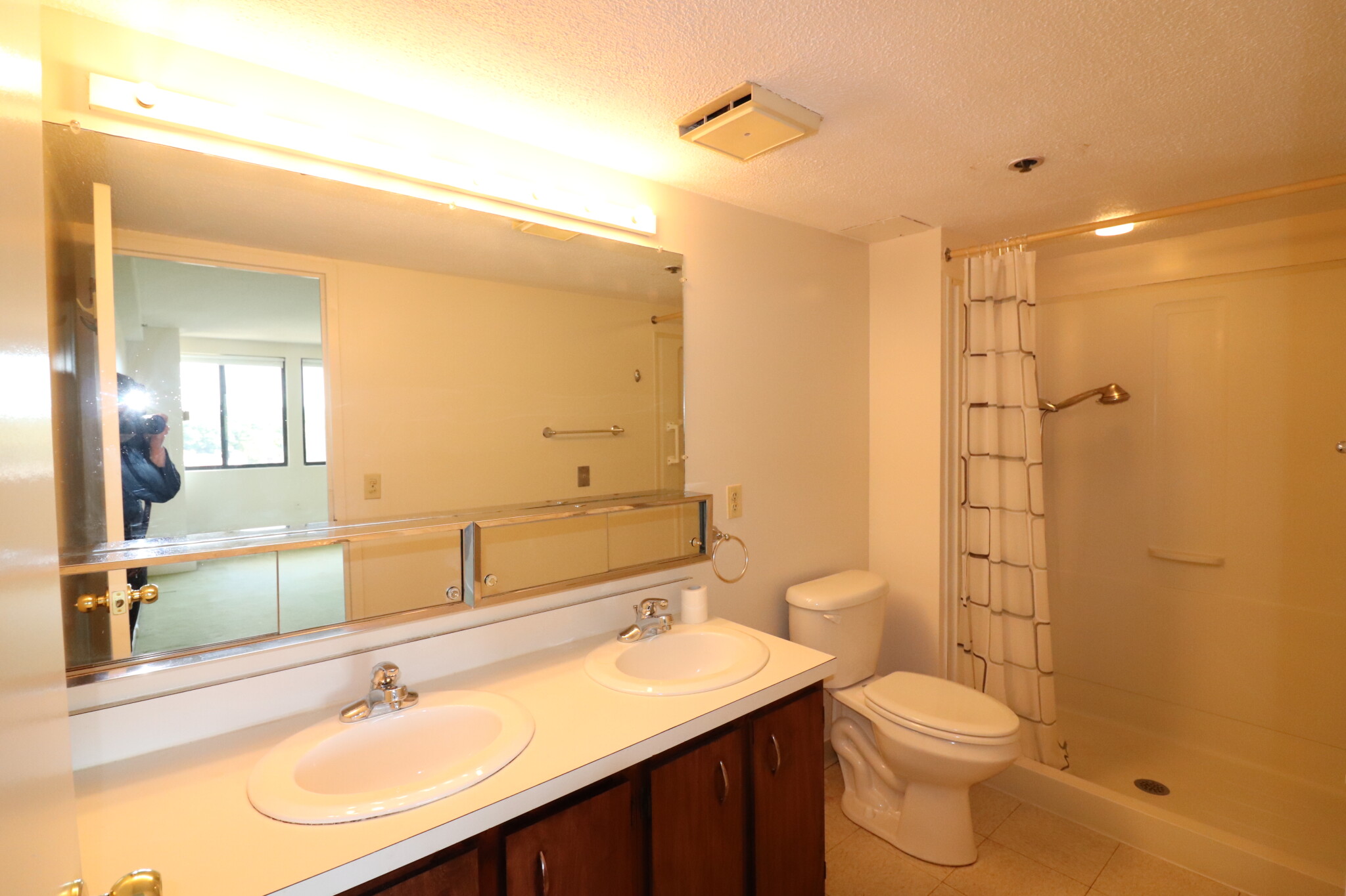 2 bed, 2 bath apartment for rent at 1731 Beacon St Unit 704, Washington Square — photo 16 of 23