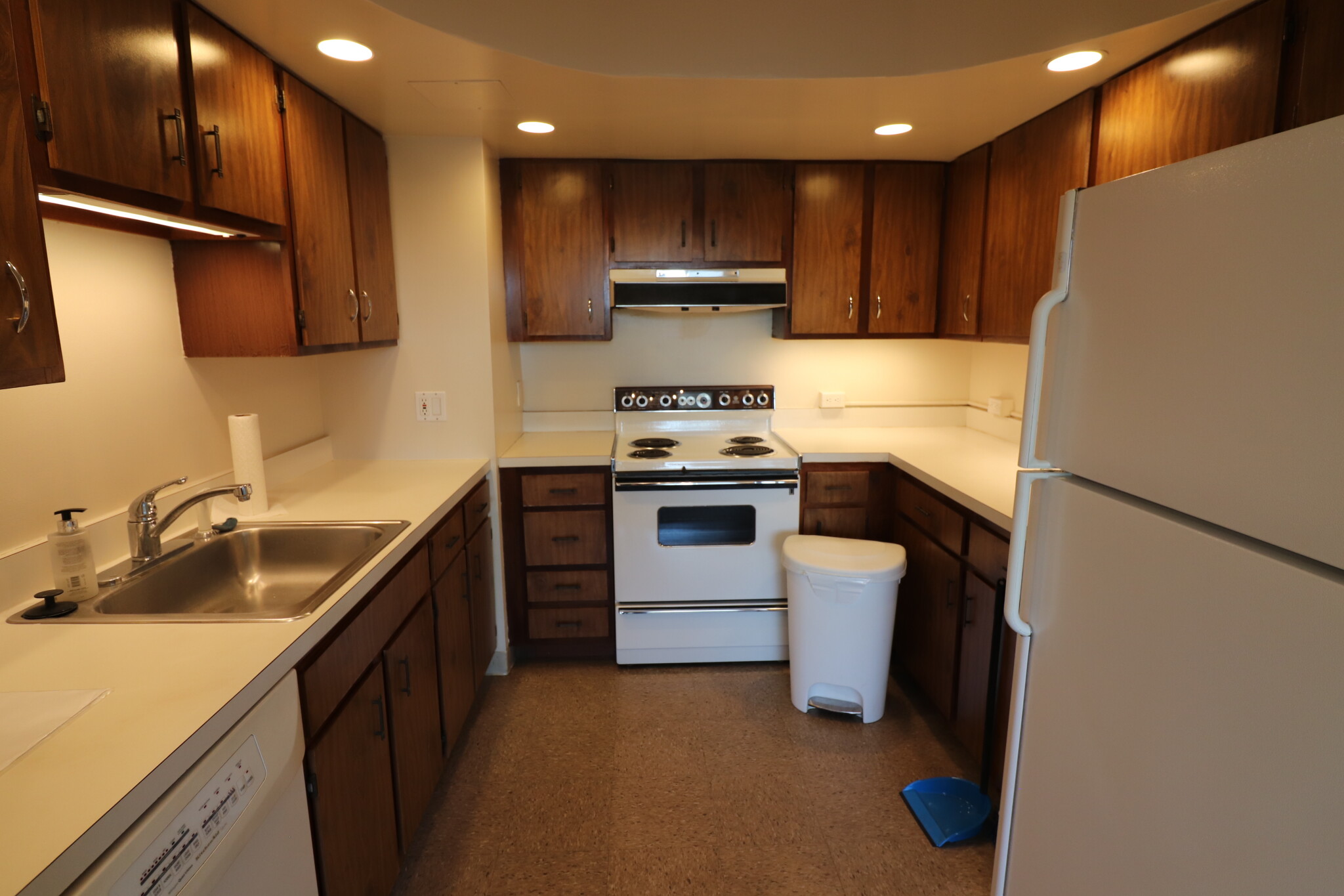 2 bed, 2 bath apartment for rent at 1731 Beacon St Unit 704, Washington Square — photo 6 of 23